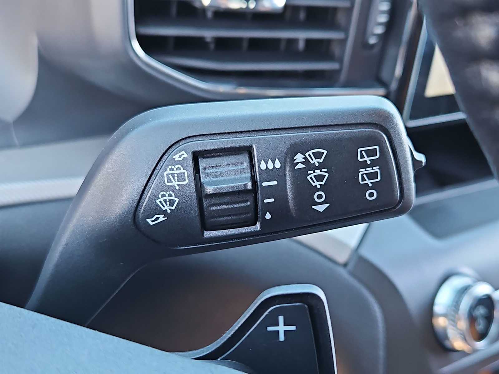 Thumbnail: 2020 Ford Explorer - 26