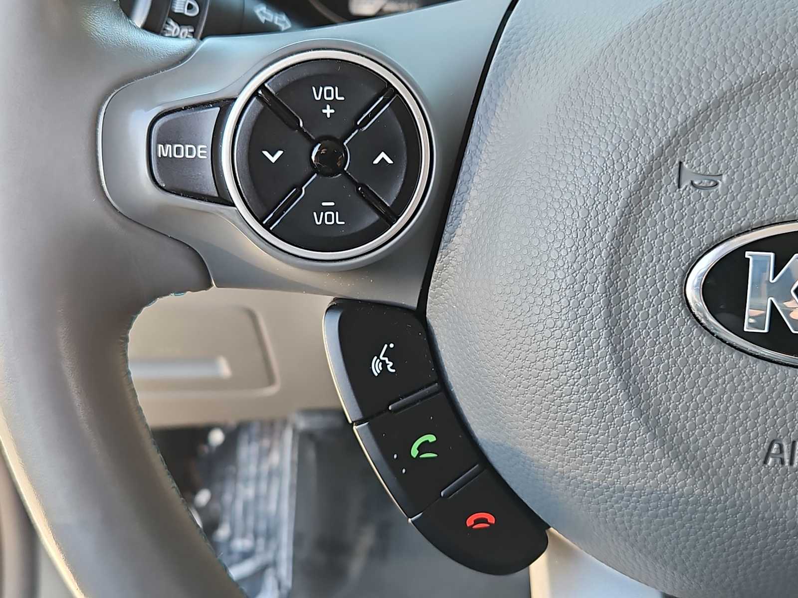 Thumbnail: 2017 Kia Soul EV - 24