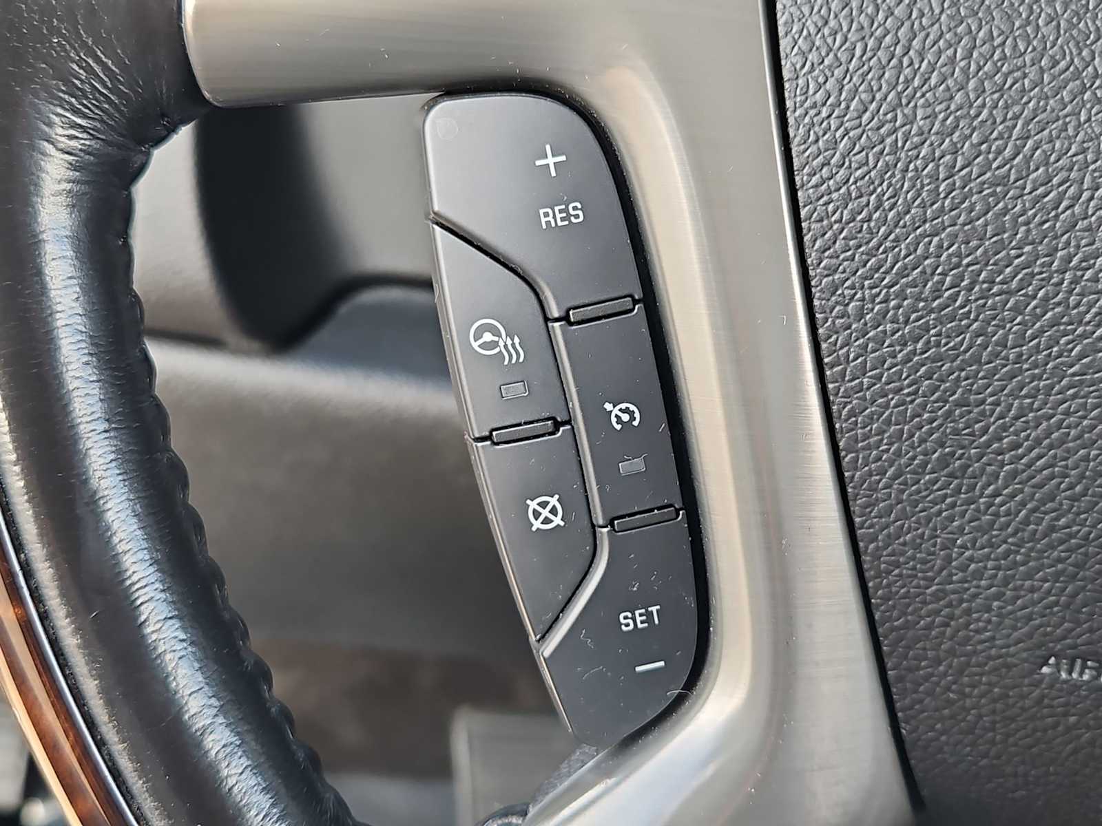 Thumbnail: 2013 GMC Yukon - 24