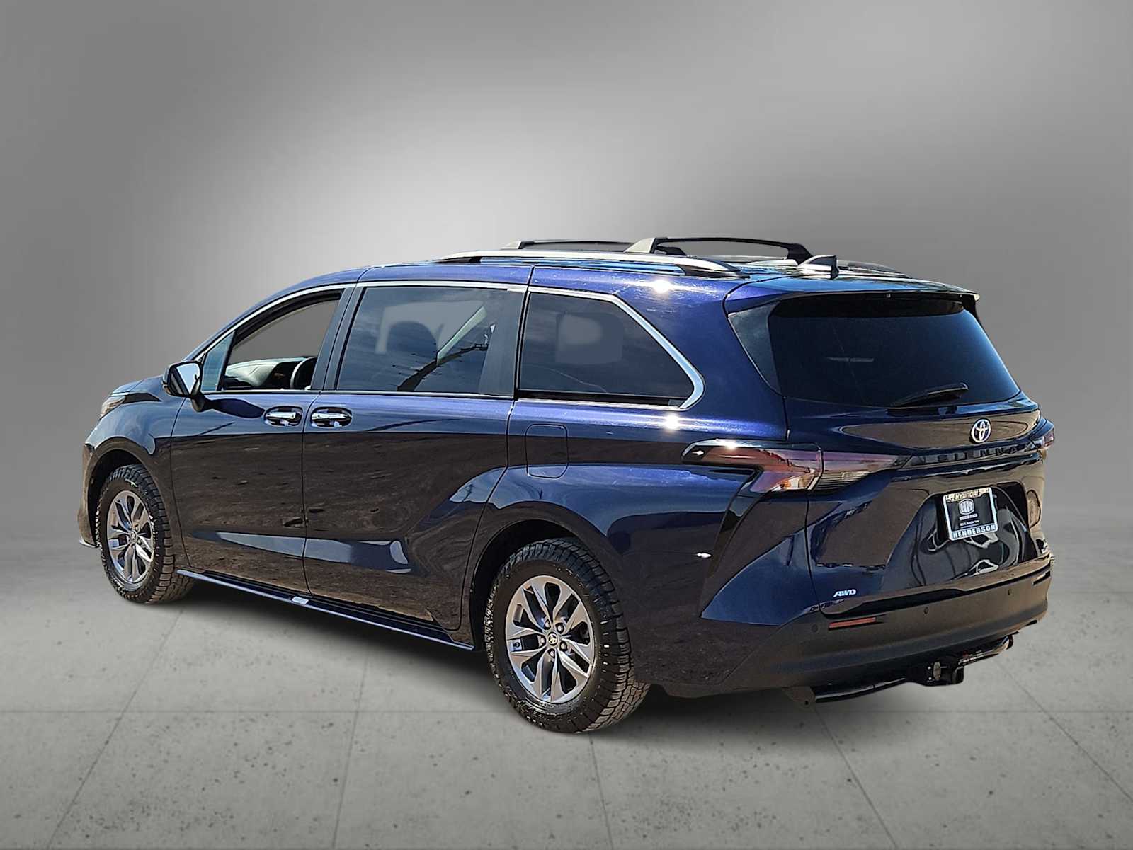 Thumbnail: 2023 Toyota Sienna - 6