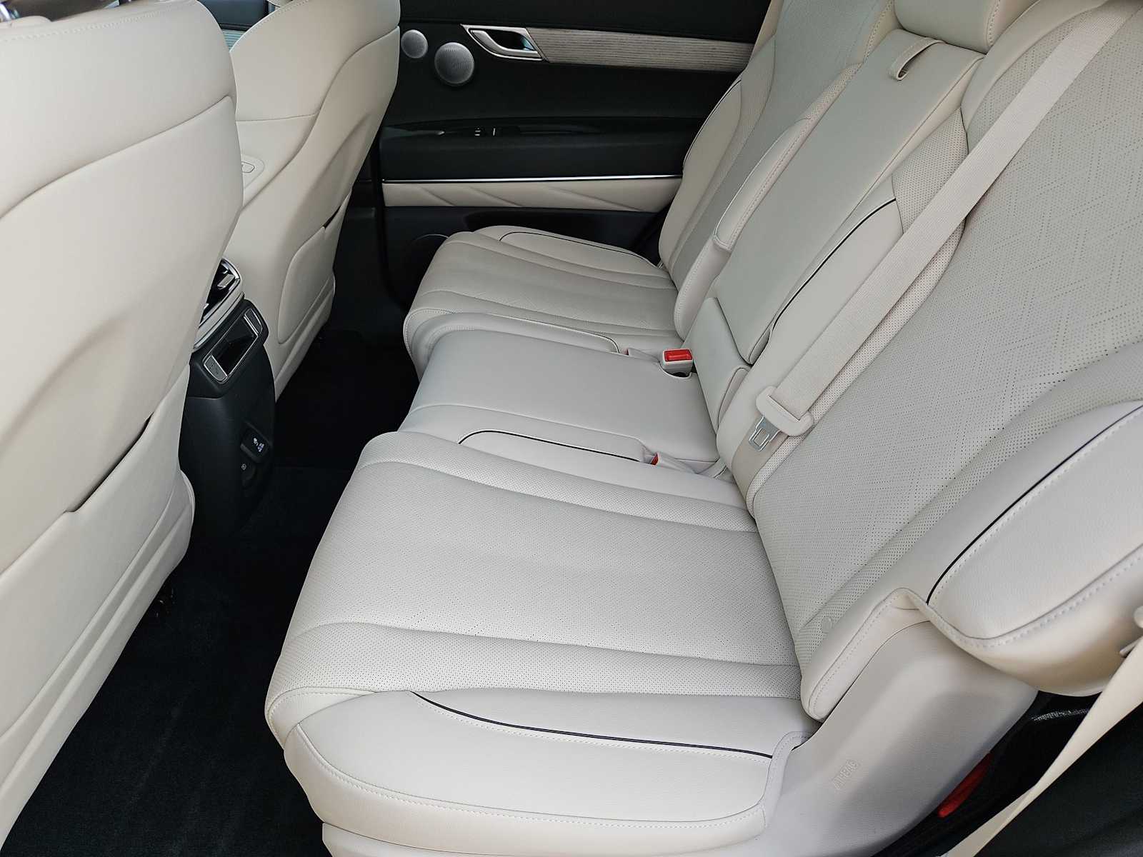 Thumbnail: 2025 Genesis GV80 - 20