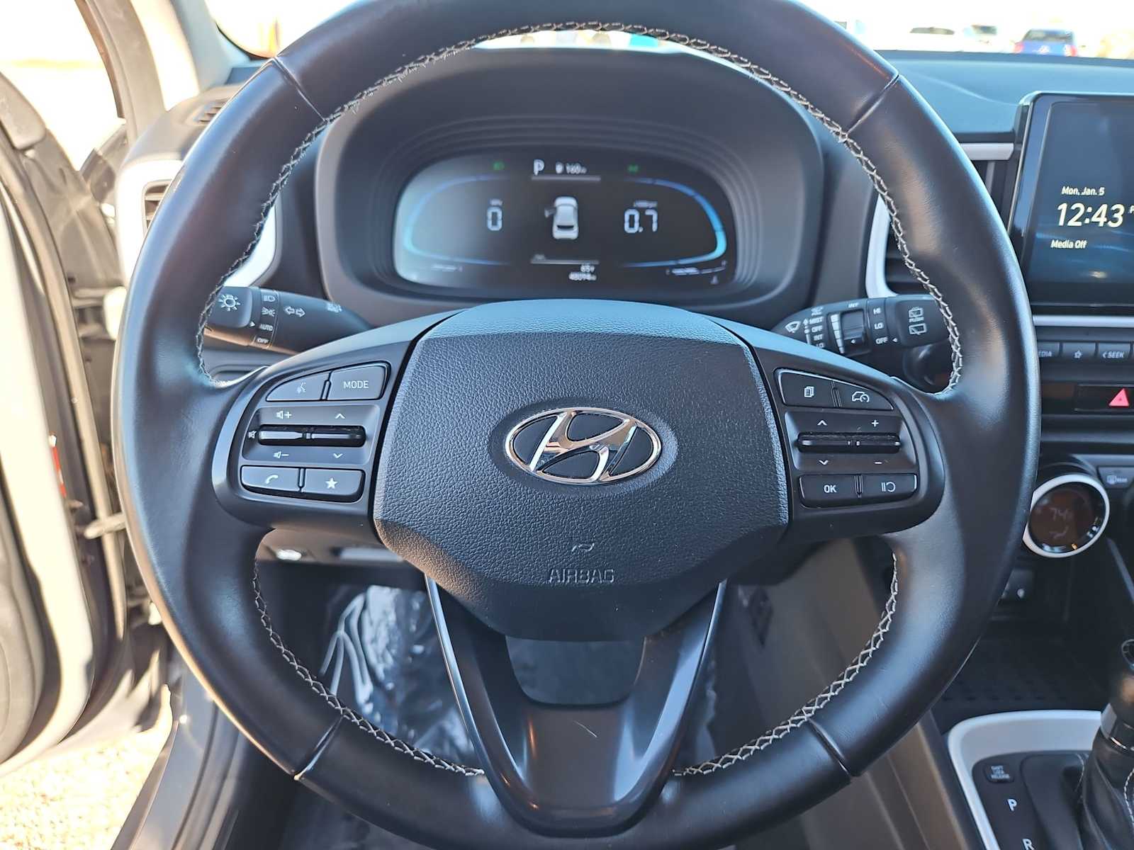 Thumbnail: 2023 Hyundai Venue - 23