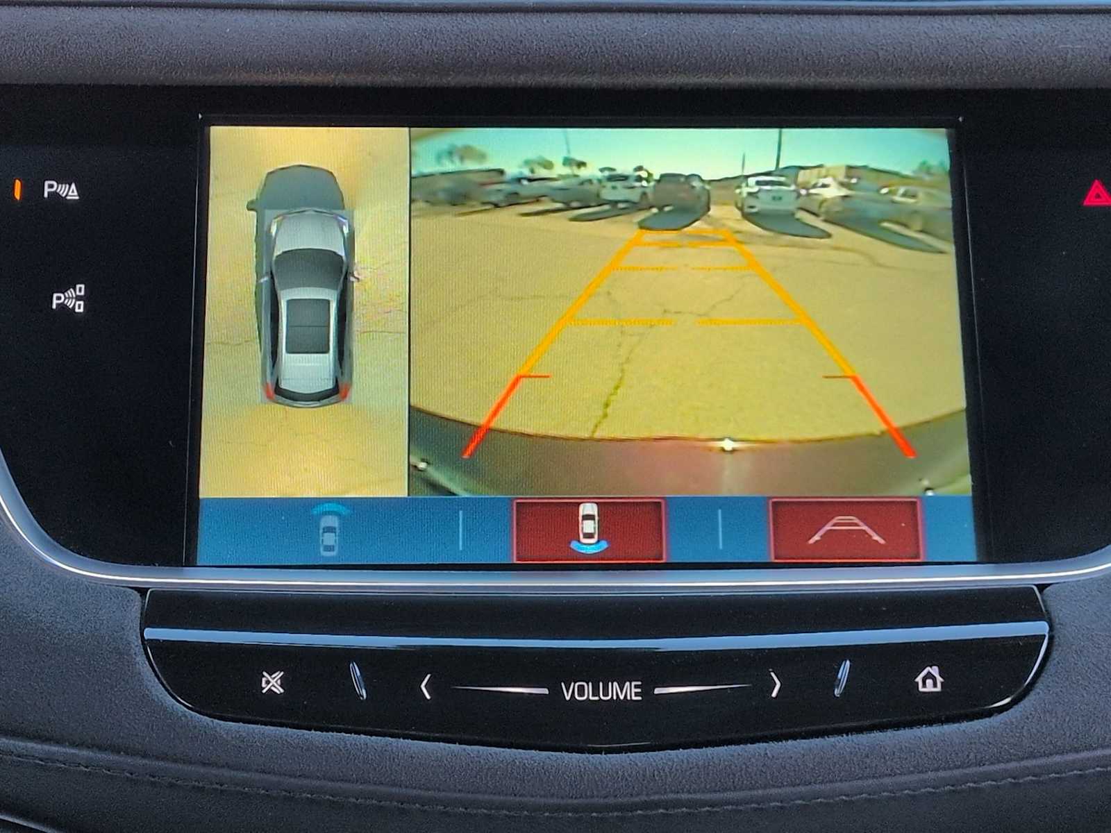 Thumbnail: 2018 Cadillac XT5 - 32