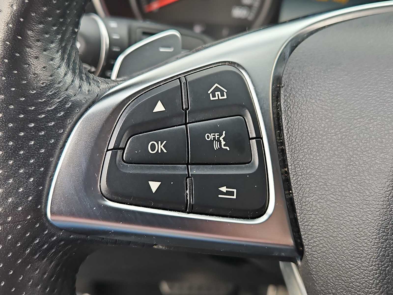 Thumbnail: 2019 Mercedes-Benz GLC - 24