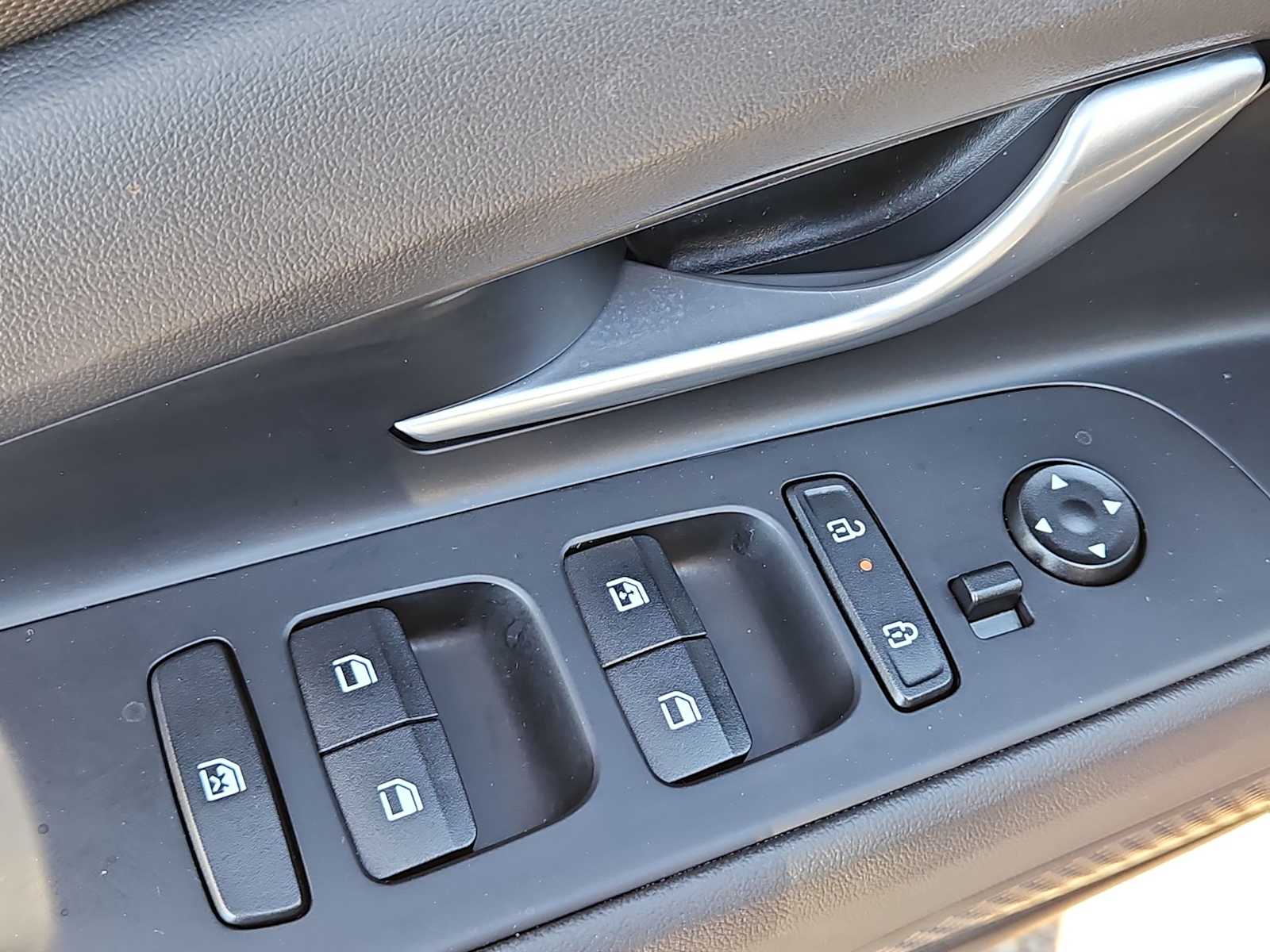 Thumbnail: 2024 Hyundai Elantra - 16