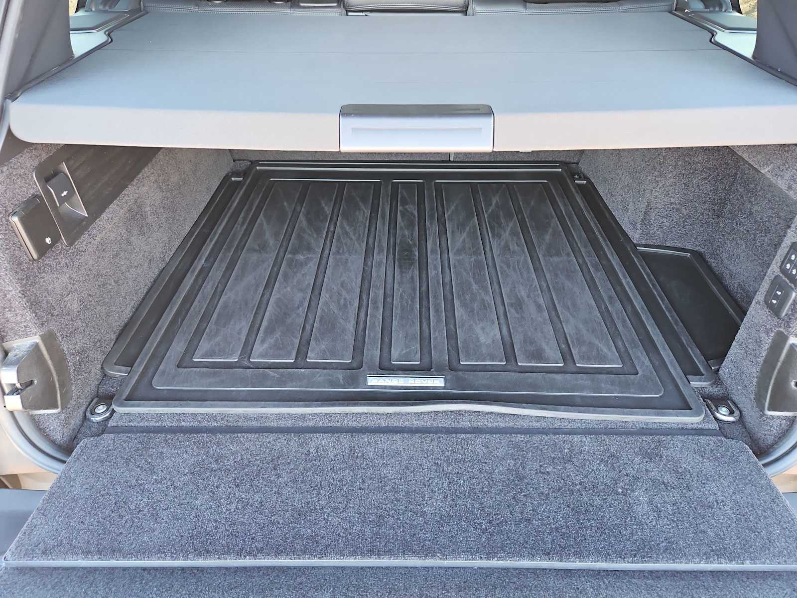 Thumbnail: 2019 Land Rover Range Rover - 35