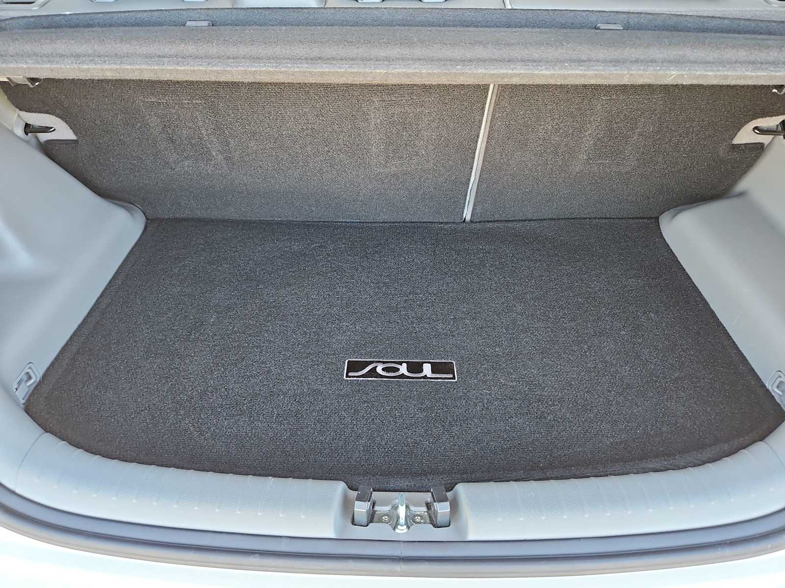 Thumbnail: 2017 Kia Soul EV - 35