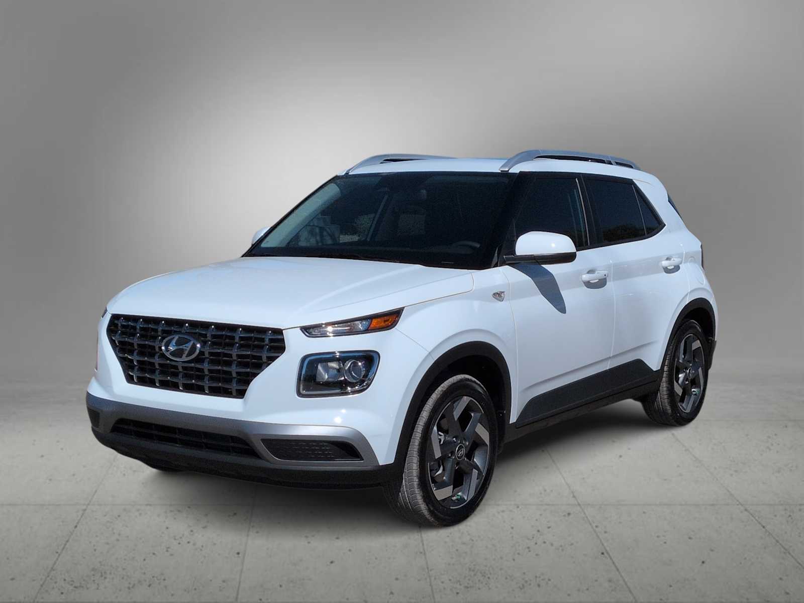 Thumbnail: 2026 Hyundai Venue - 4