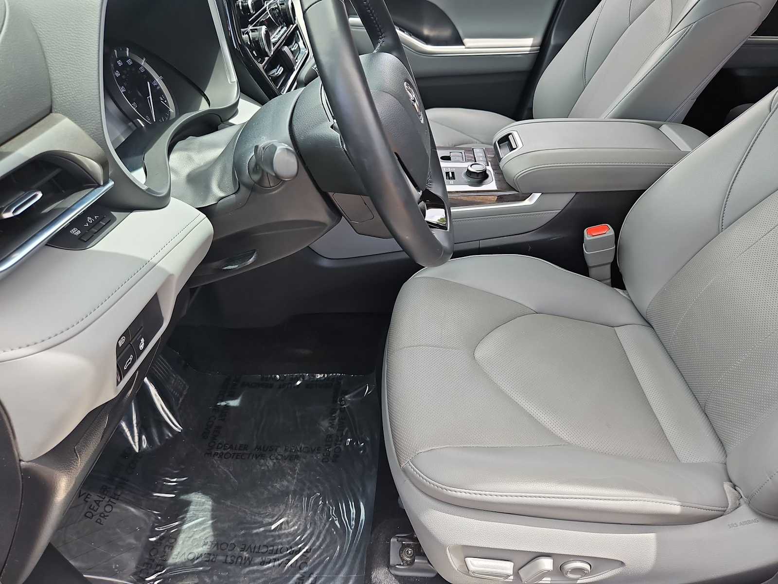 2022 Toyota Highlander Limited 16