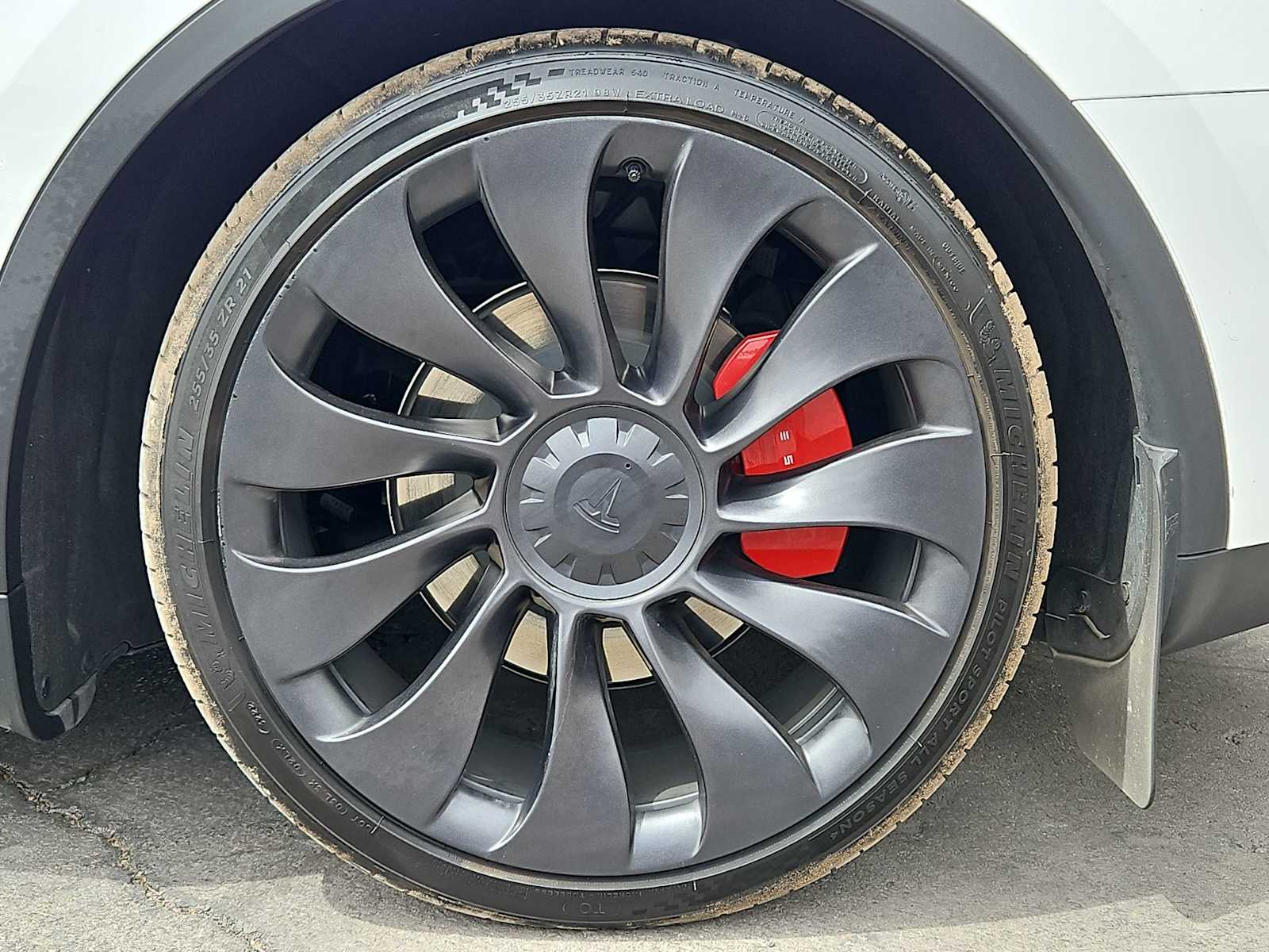 Thumbnail: 2023 Tesla Model Y - 12