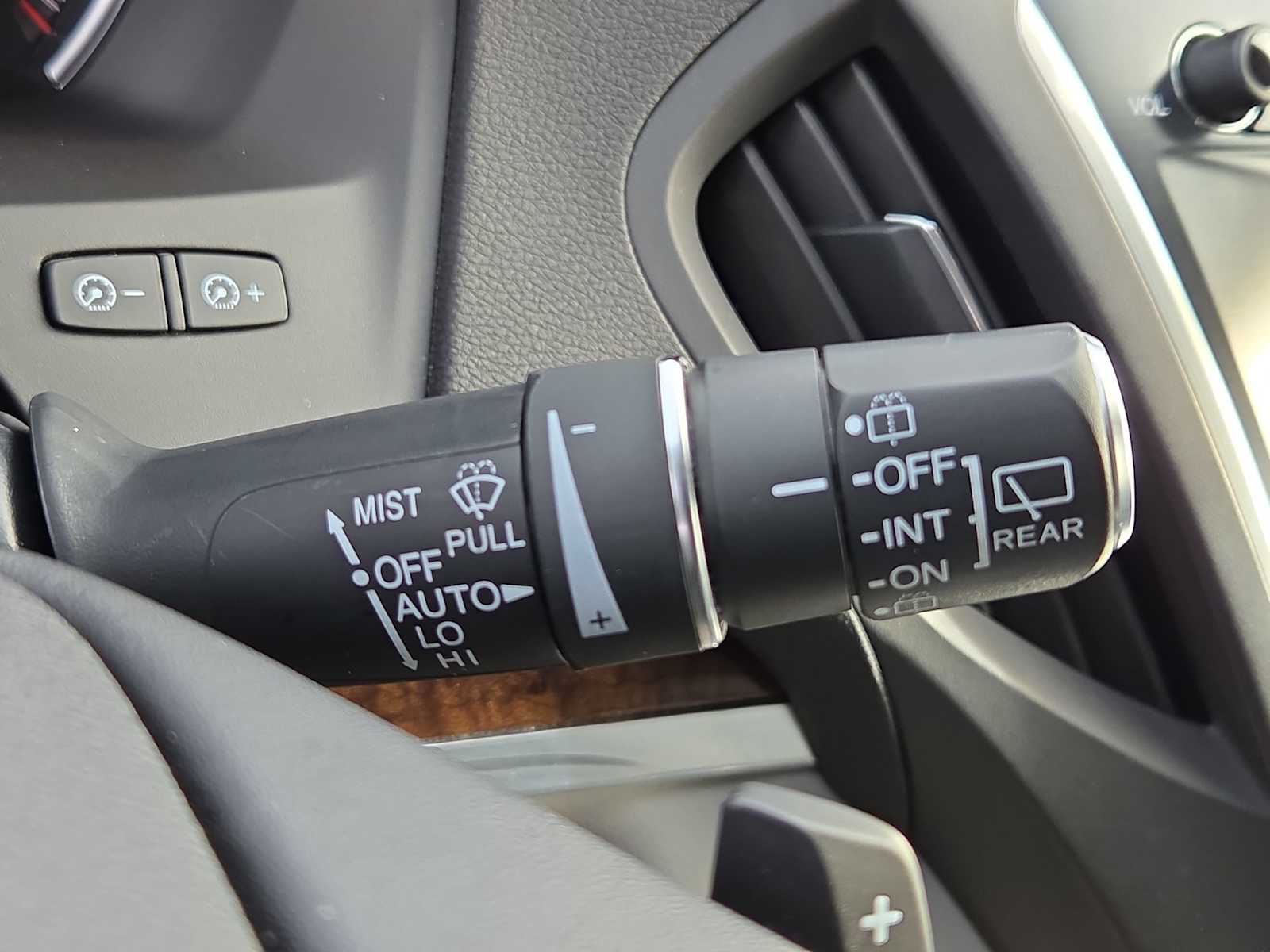 Thumbnail: 2017 Acura MDX - 26