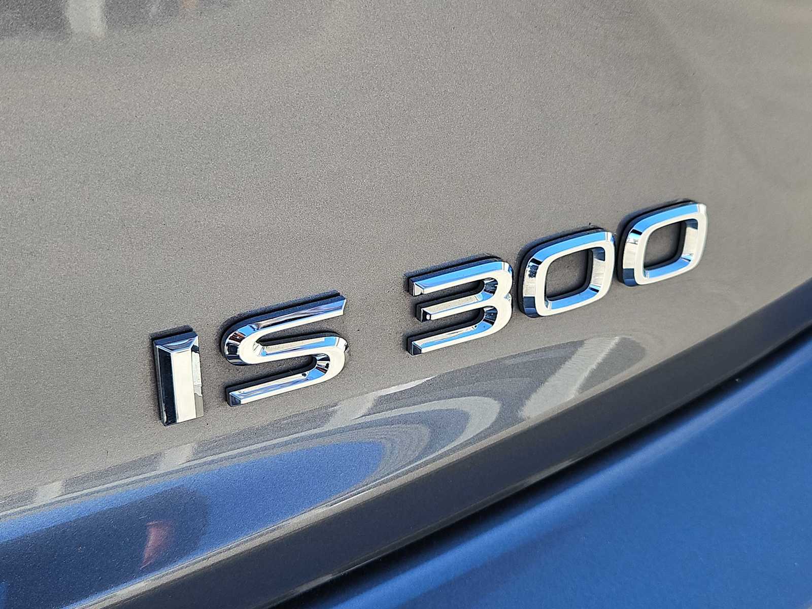 Thumbnail: 2019 Lexus IS - 12