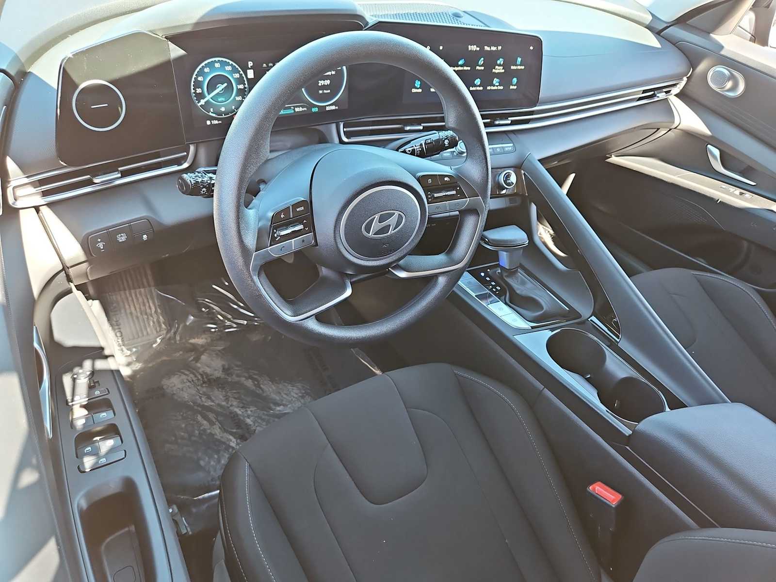 Thumbnail: 2024 Hyundai Elantra - 10