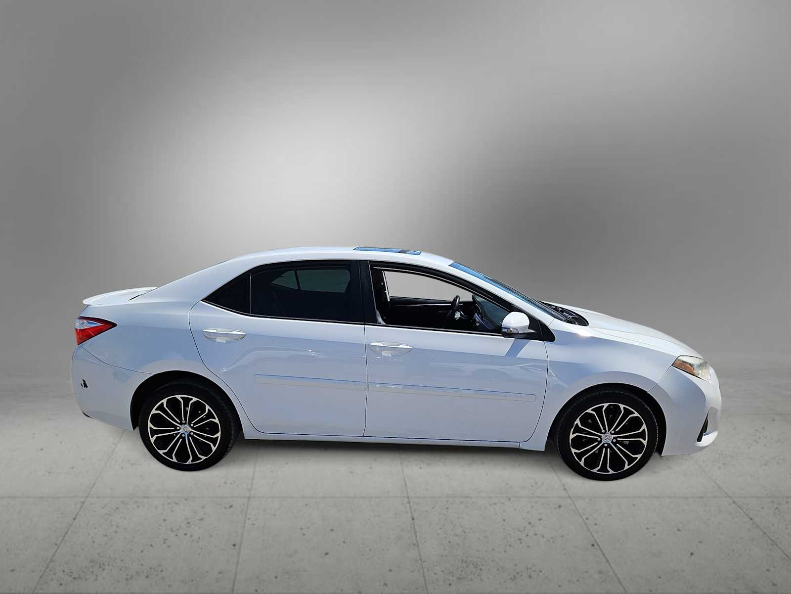 Thumbnail: 2016 Toyota Corolla - 9