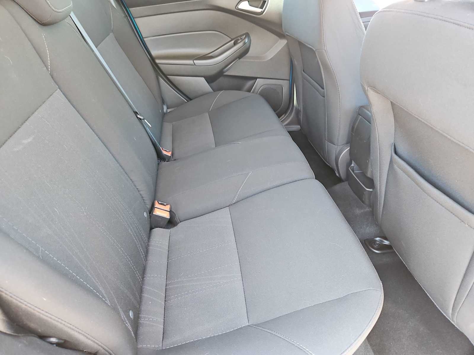 Thumbnail: 2016 Ford Focus - 20