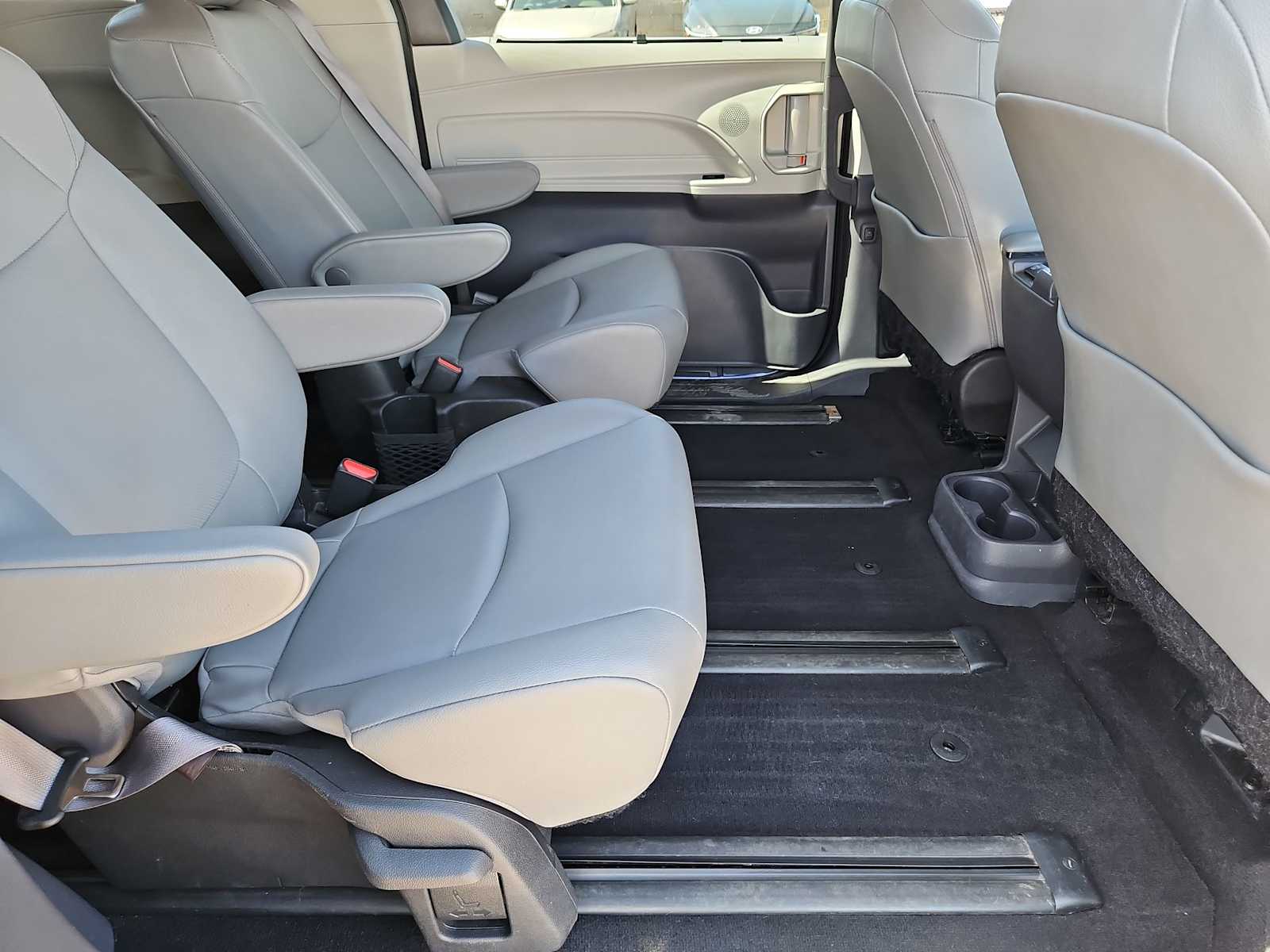 Thumbnail: 2023 Toyota Sienna - 20