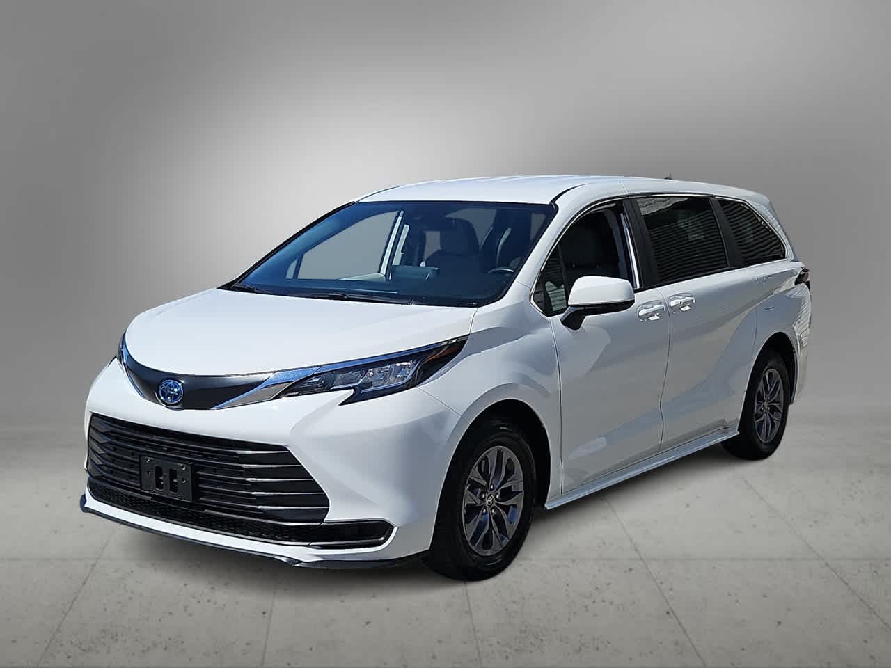 Thumbnail: 2023 Toyota Sienna - 4