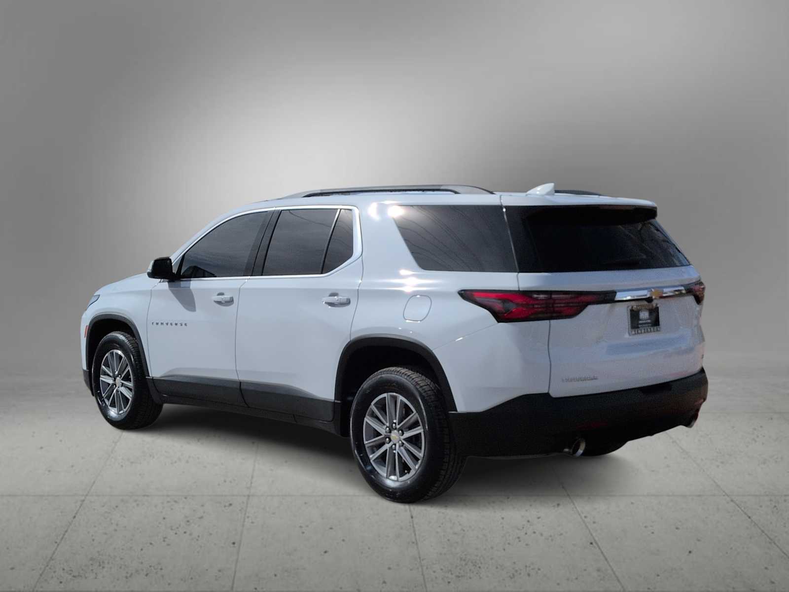 Thumbnail: 2023 Chevrolet Traverse - 6