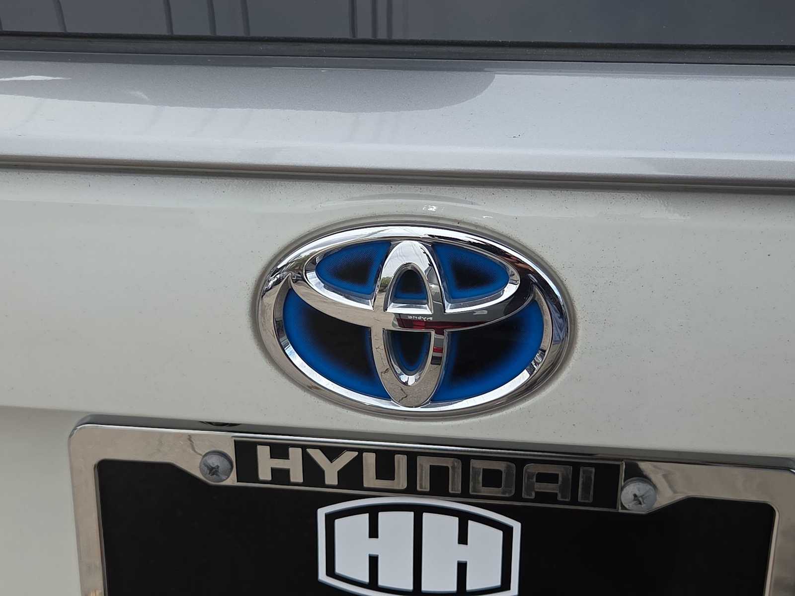 Thumbnail: 2020 Toyota RAV4 - 12