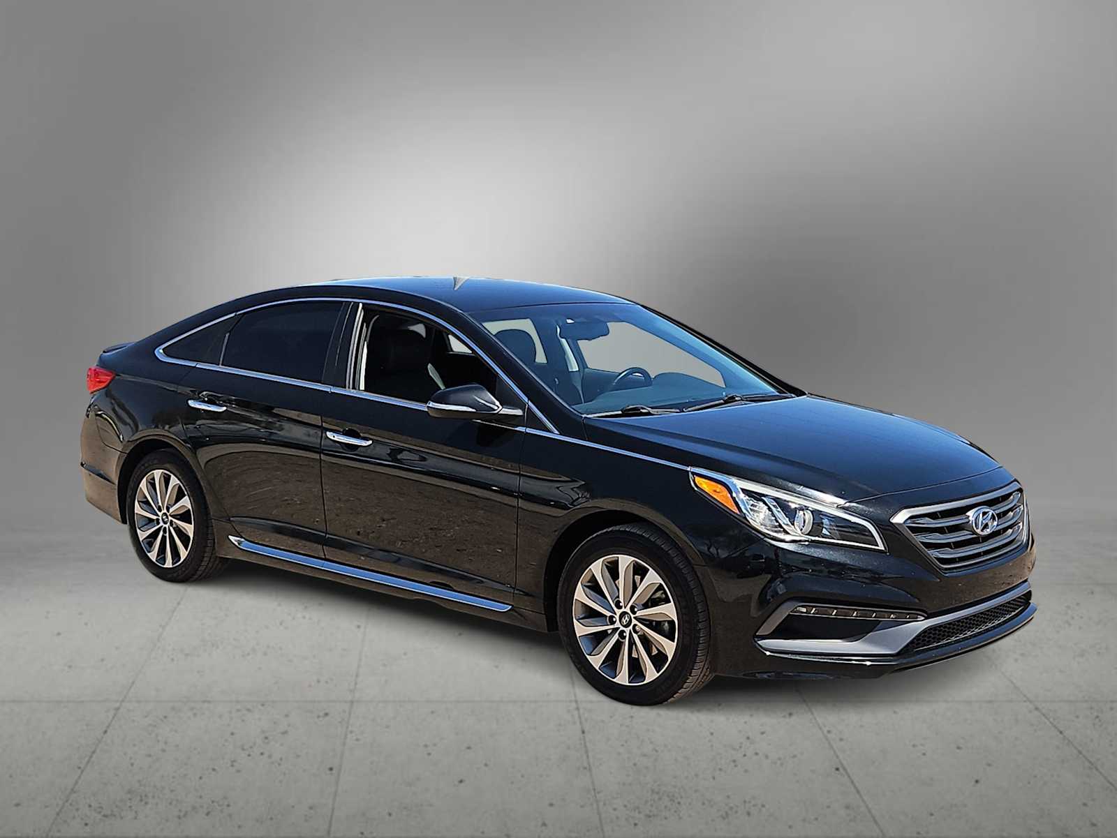 Thumbnail: 2016 Hyundai Sonata - 2
