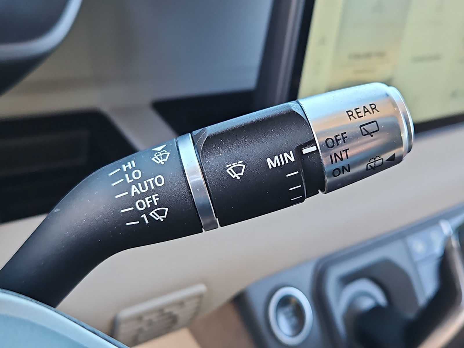 Thumbnail: 2022 Land Rover Defender - 27