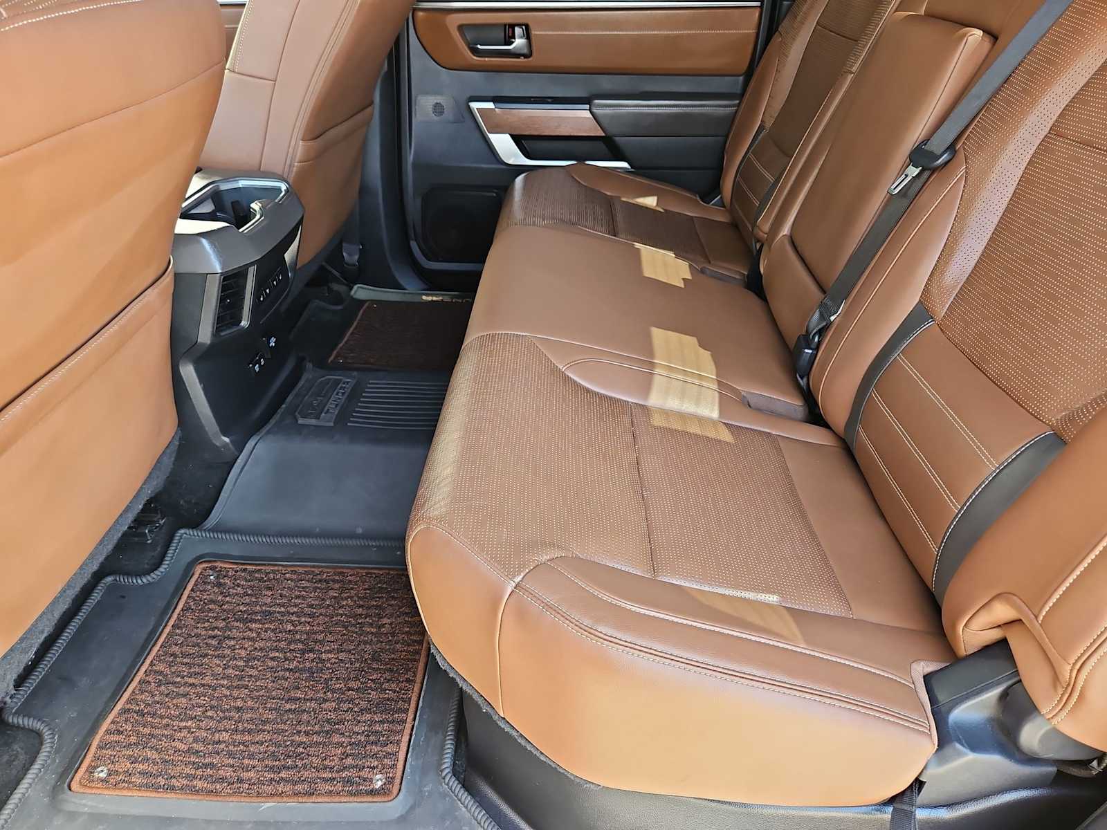 Thumbnail: 2022 Toyota Tundra - 18