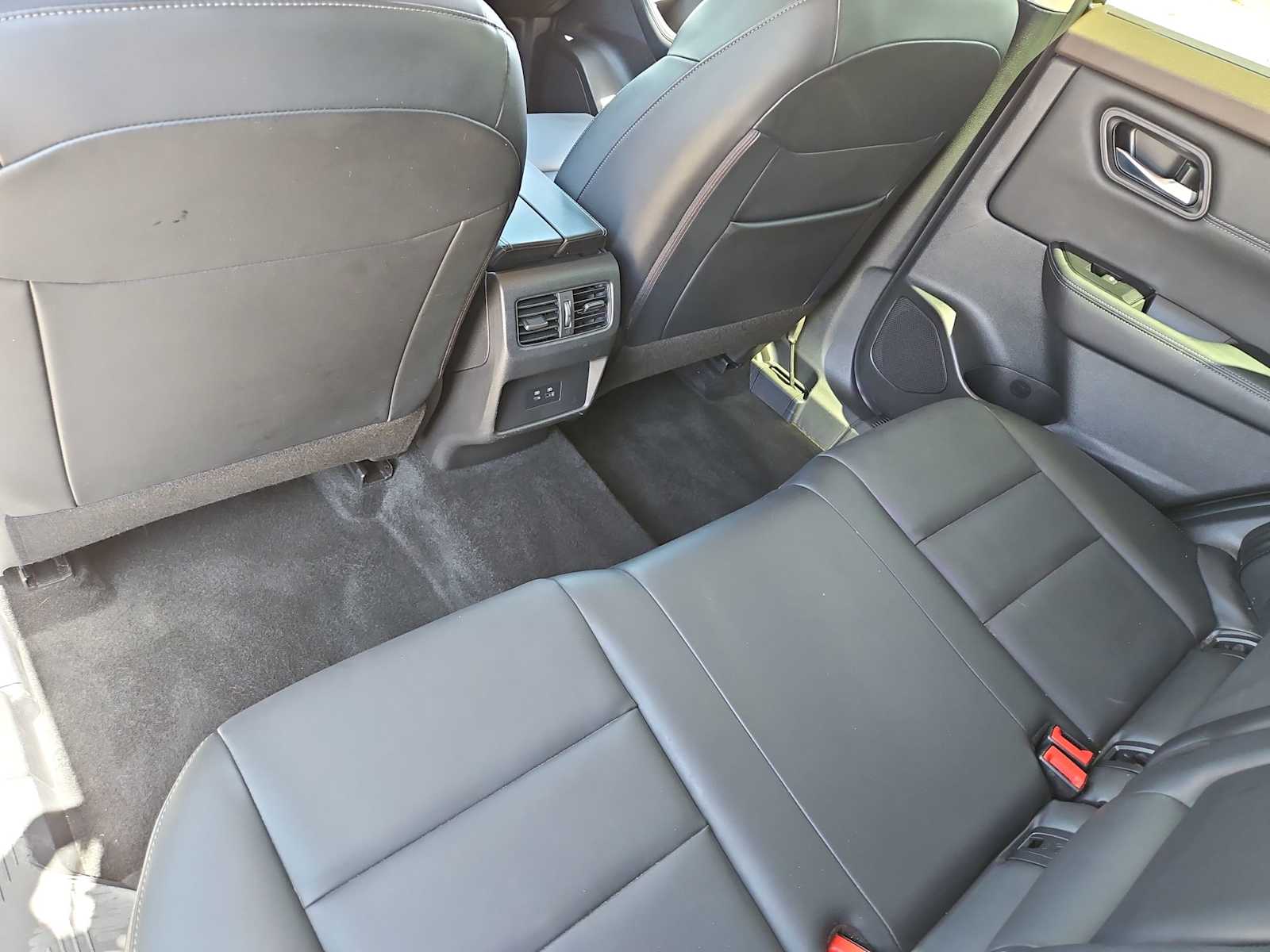 Thumbnail: 2023 Nissan Rogue - 18