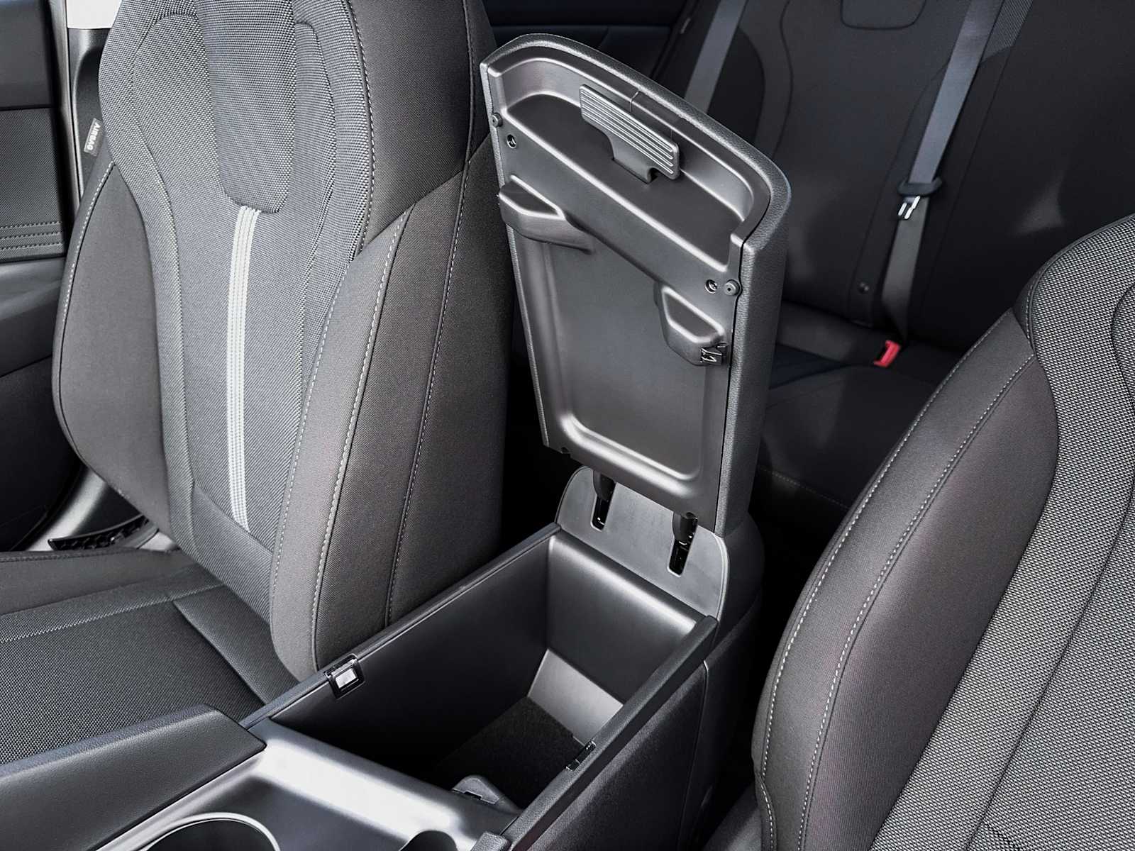 Thumbnail: 2026 Hyundai Elantra - 18