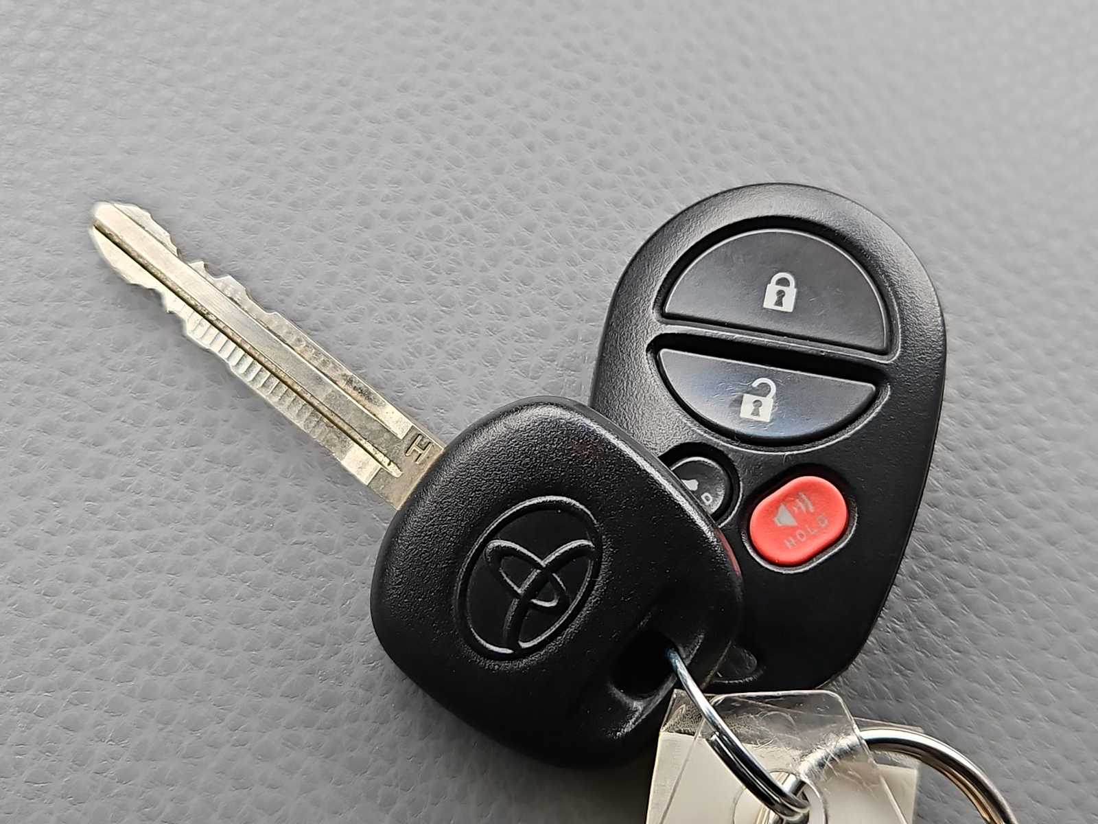 Thumbnail: 2016 Toyota Sequoia - 36