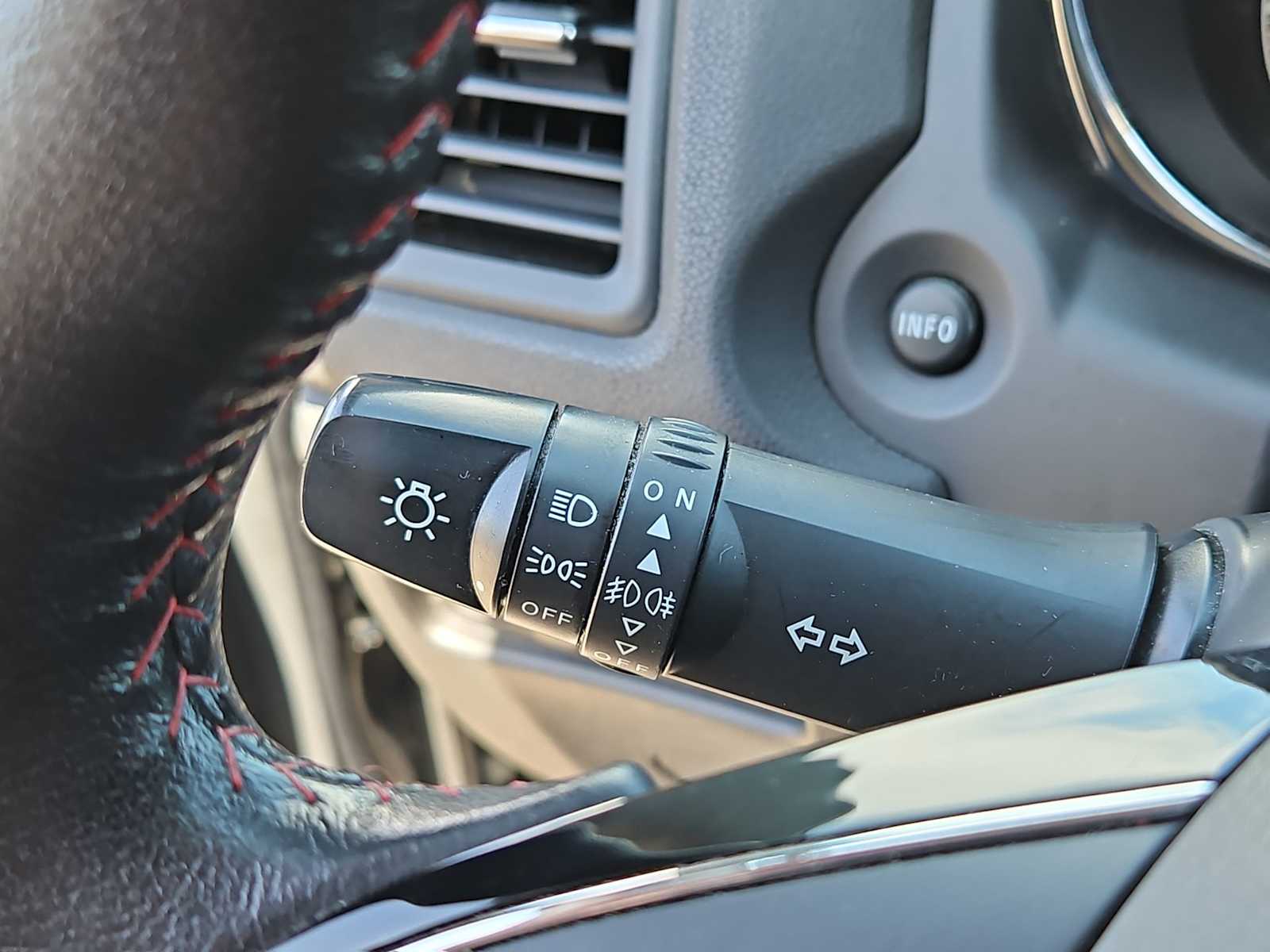 Thumbnail: 2017 Mitsubishi Outlander Sport - 26