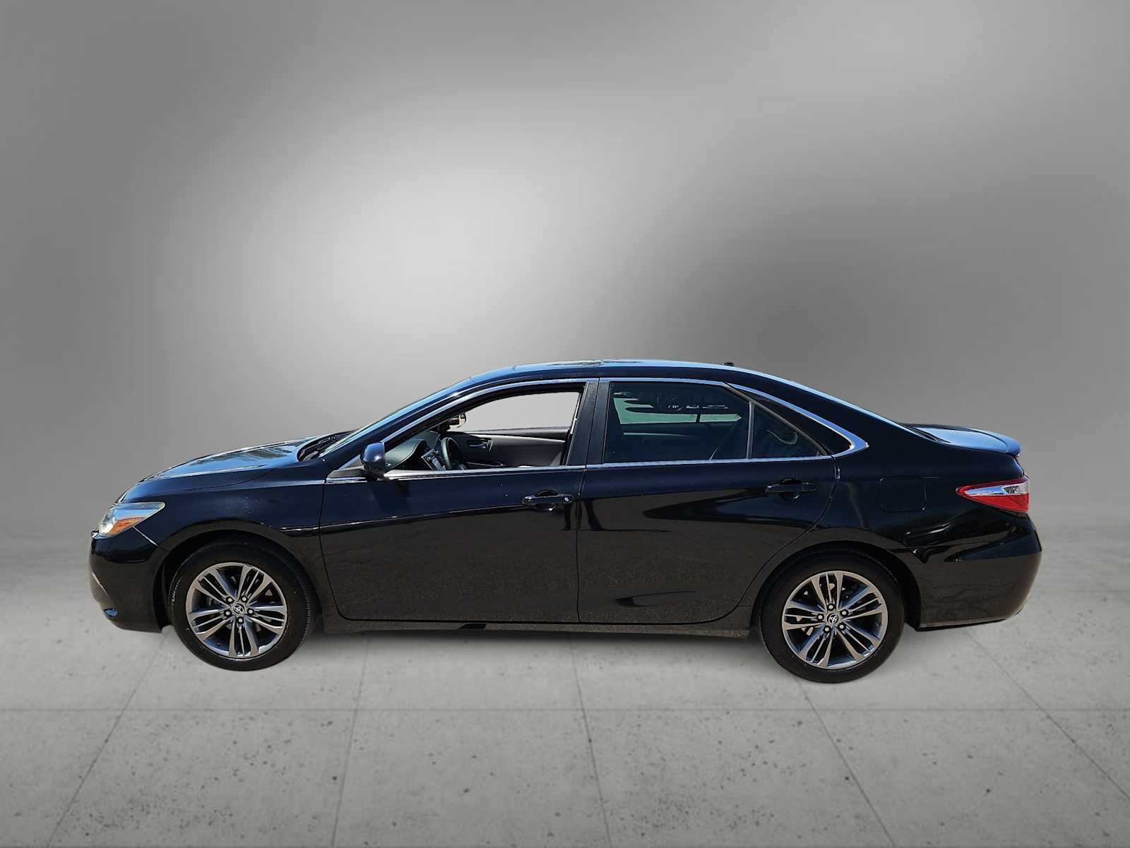 Thumbnail: 2015 Toyota Camry - 5