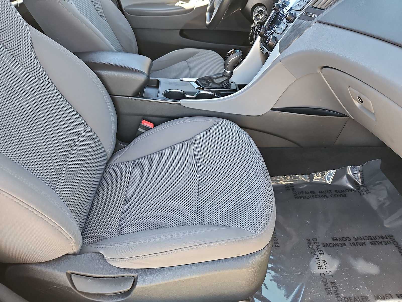 Thumbnail: 2012 Hyundai Sonata - 21