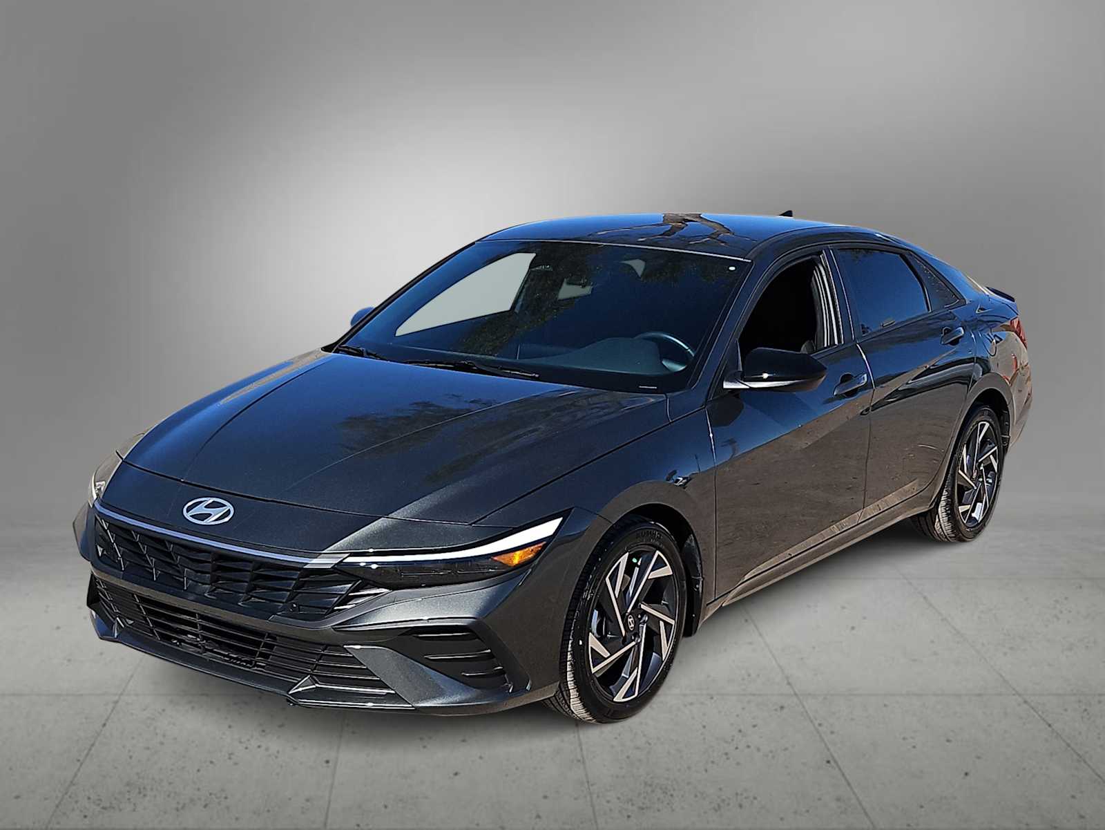 Thumbnail: 2025 Hyundai Elantra - 4