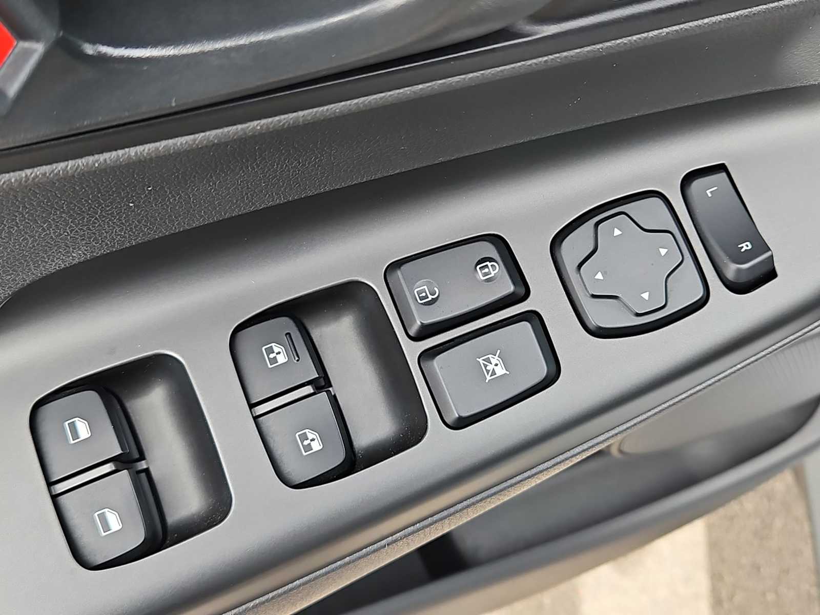 Thumbnail: 2021 Hyundai Kona - 17