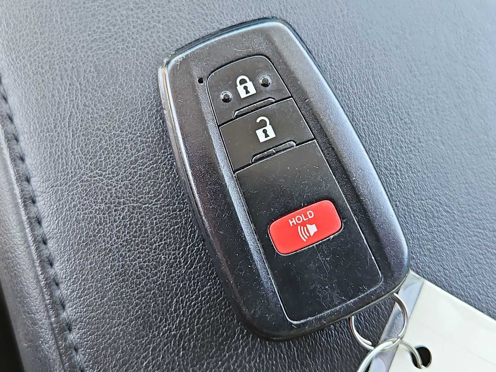 Thumbnail: 2018 Toyota Prius - 35