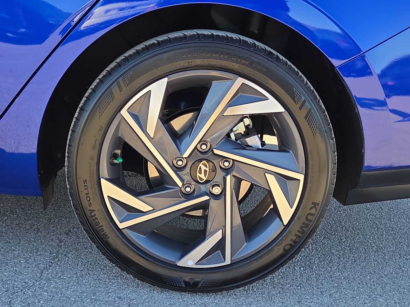 Thumbnail: 2025 Hyundai Elantra - 13