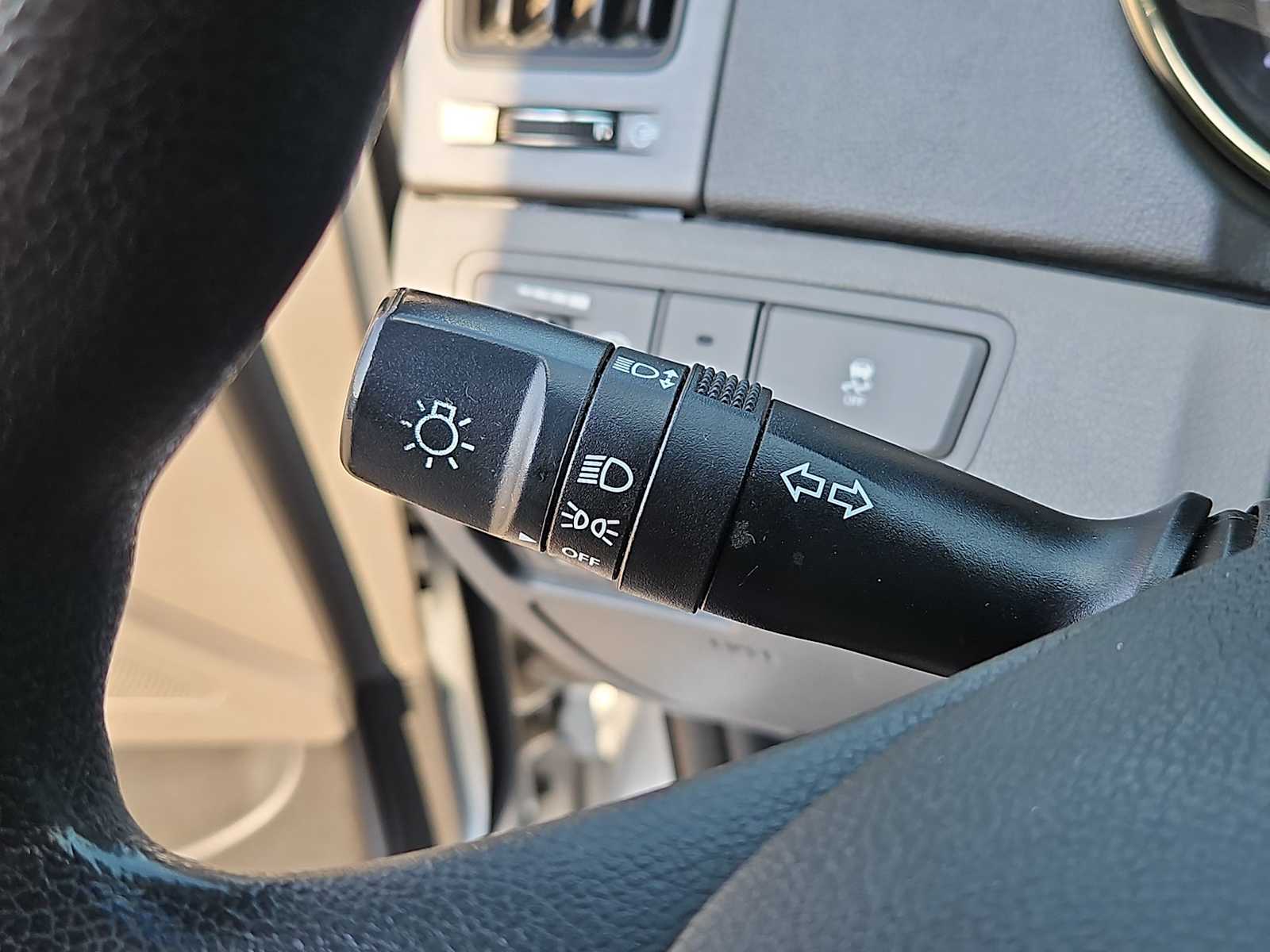 Thumbnail: 2013 Hyundai Sonata - 24