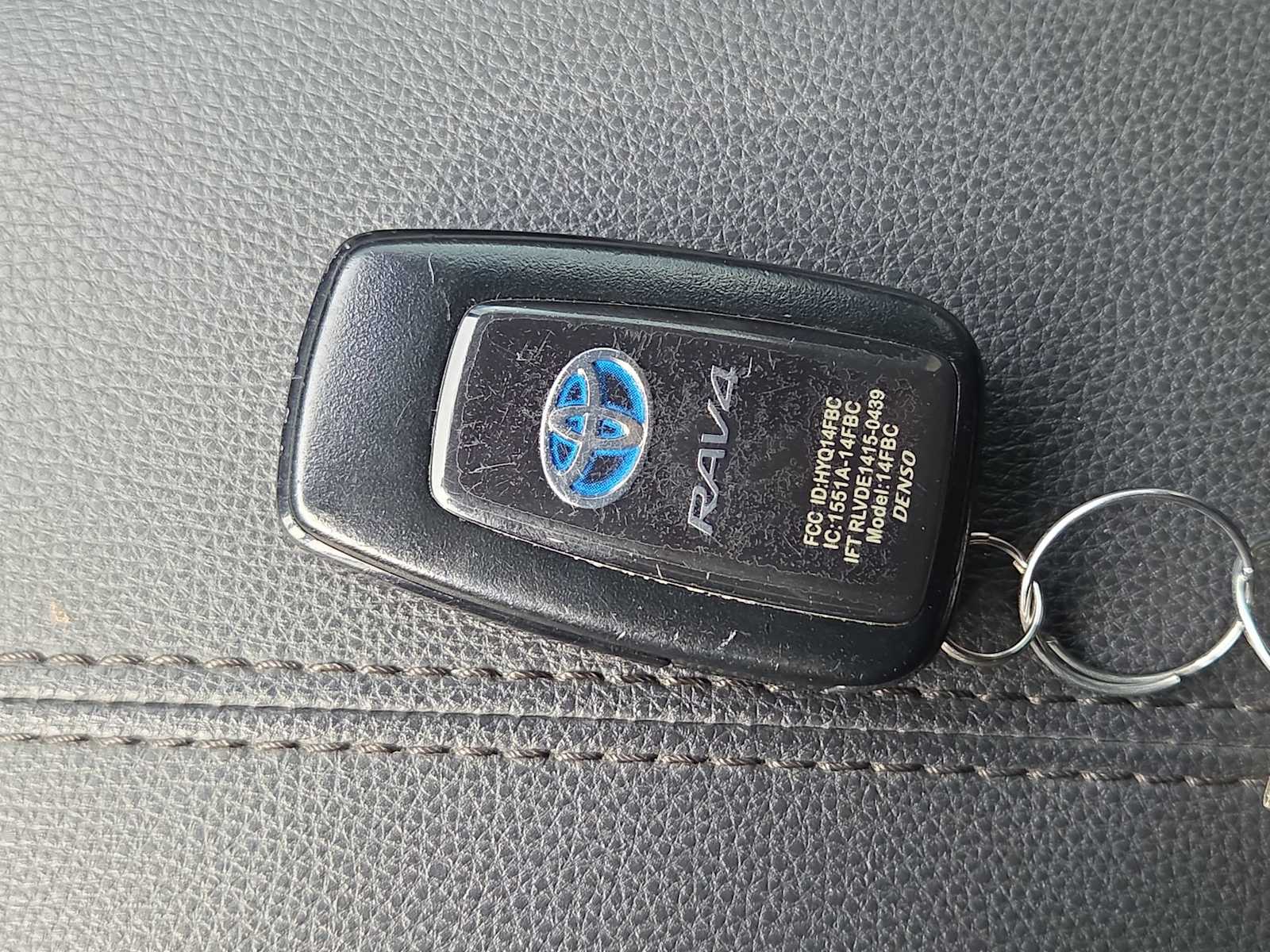 Thumbnail: 2020 Toyota RAV4 - 36