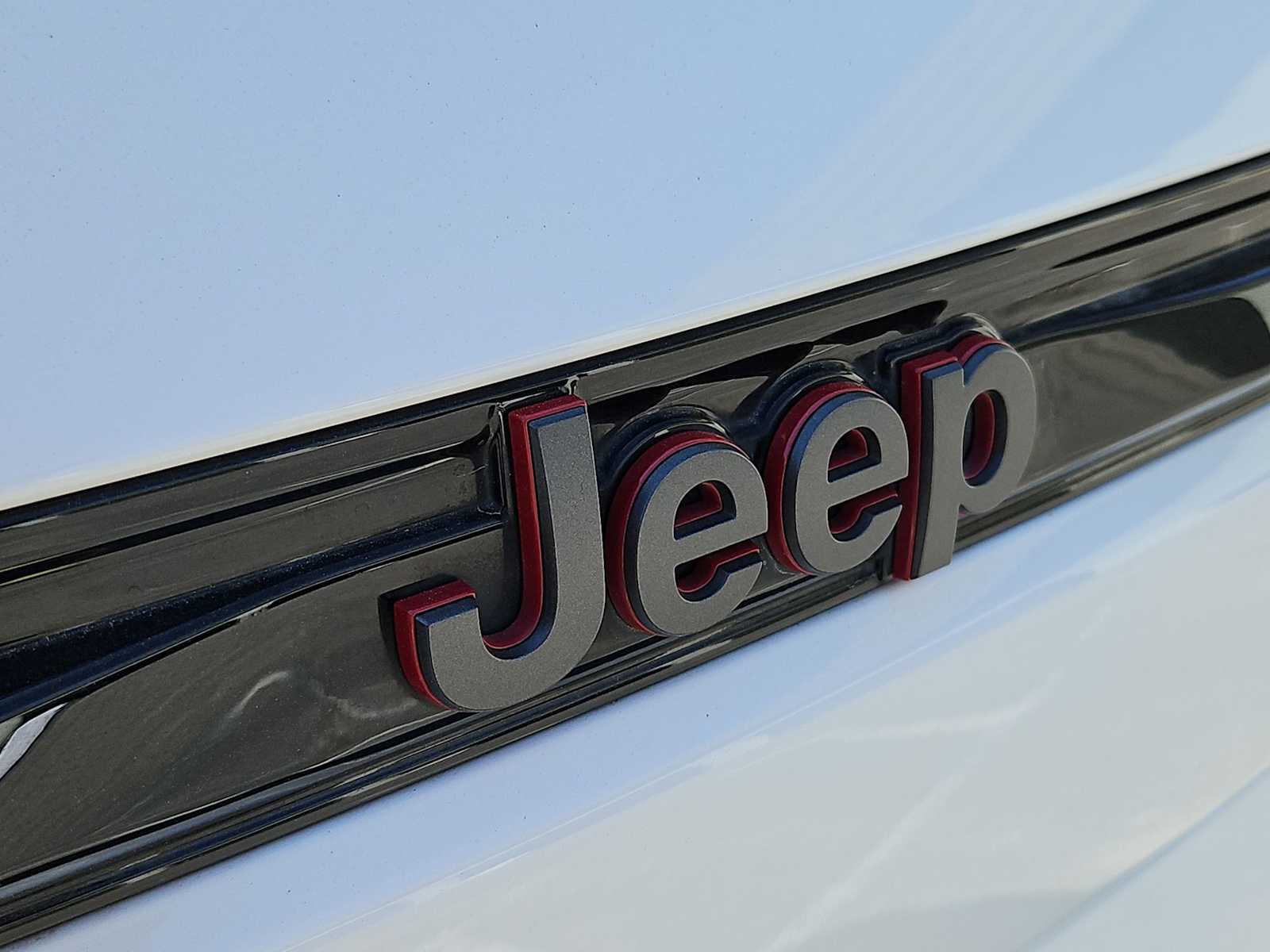 Thumbnail: 2022 Jeep Grand Cherokee - 12