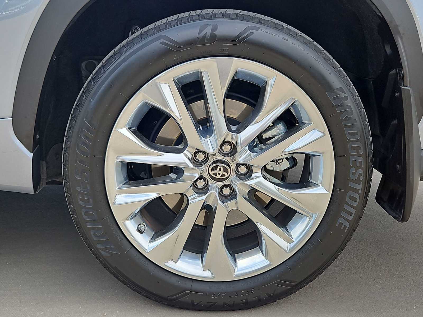 2022 Toyota Highlander Limited 13