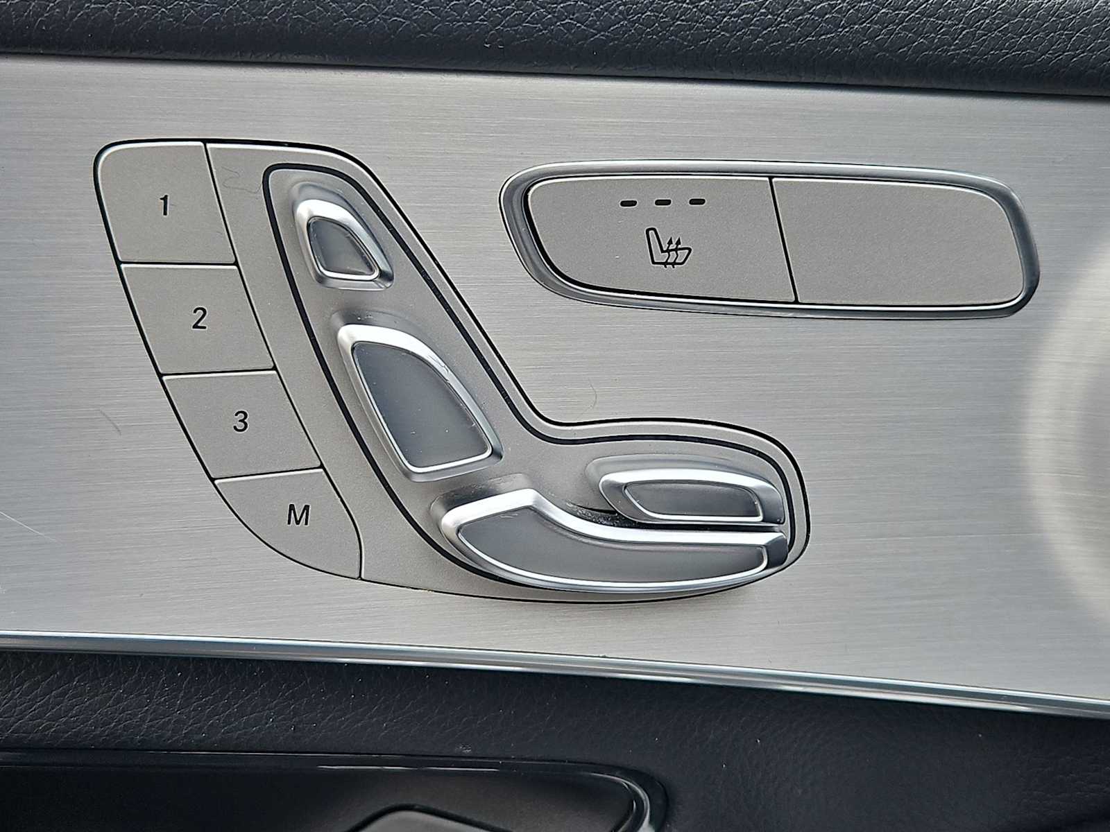 Thumbnail: 2019 Mercedes-Benz GLC - 17