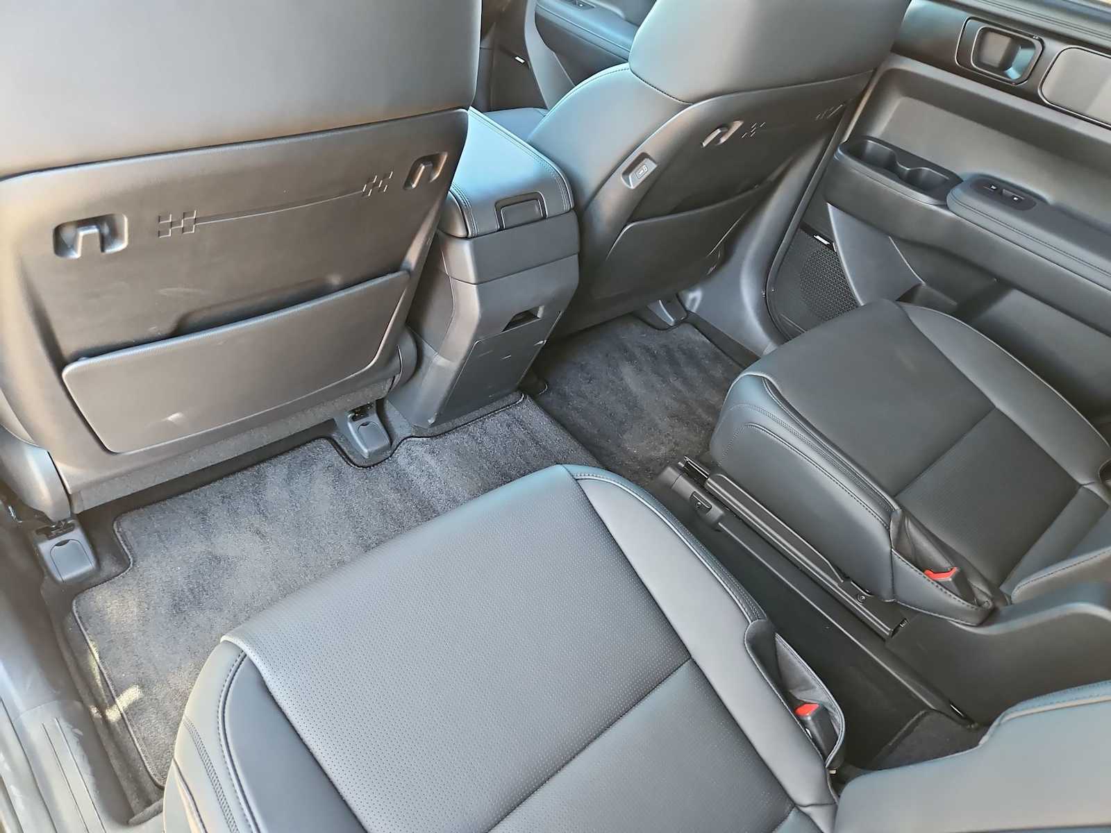 Thumbnail: 2025 Hyundai Santa Fe - 18