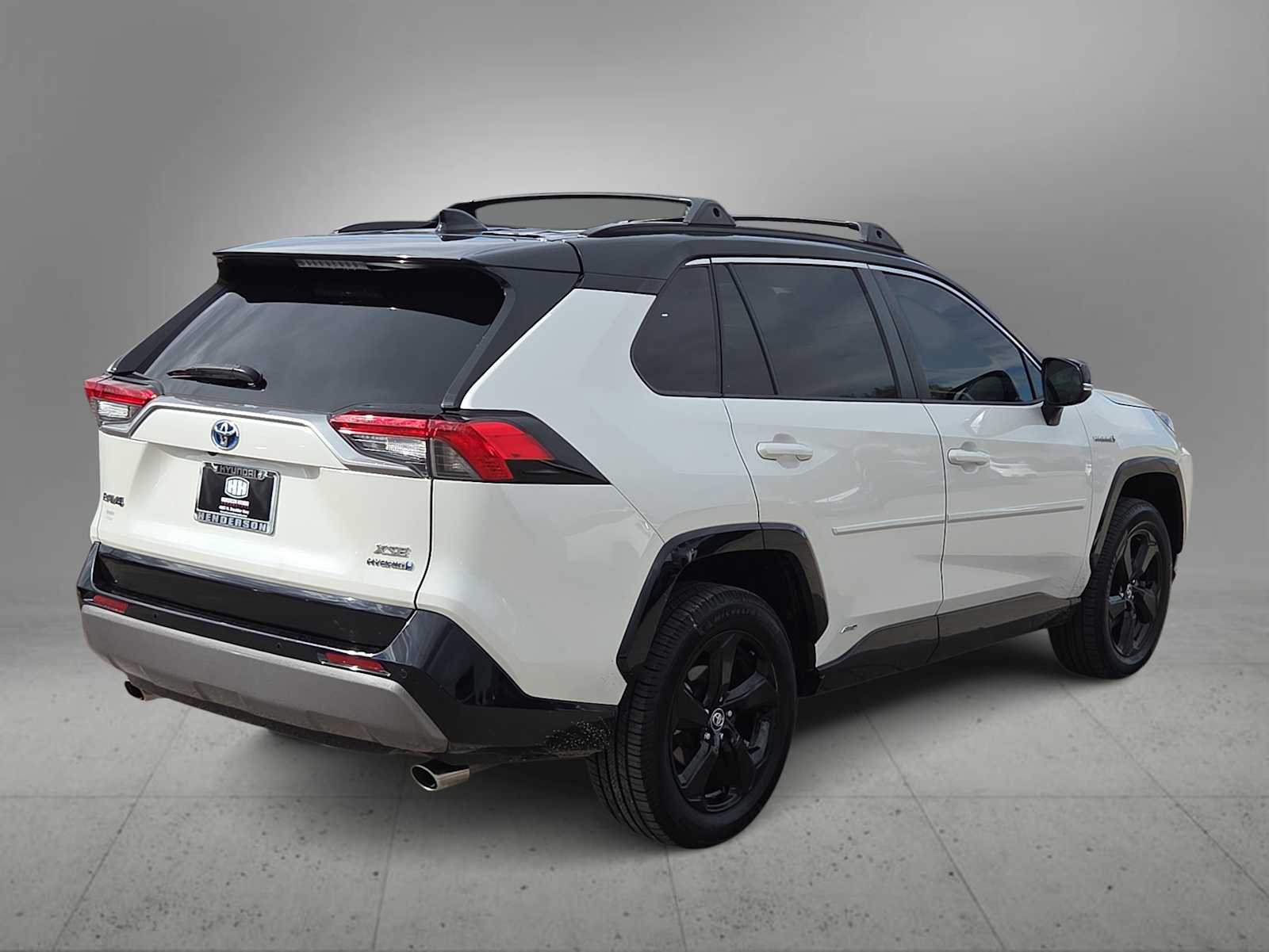 Thumbnail: 2020 Toyota RAV4 - 8