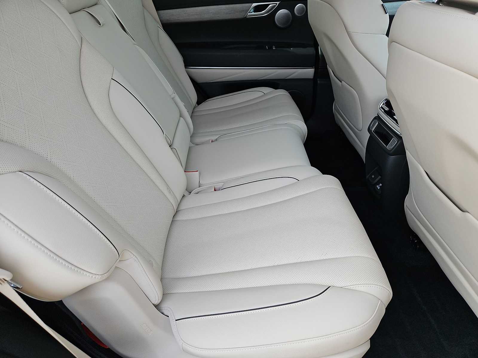 Thumbnail: 2025 Genesis GV80 - 21