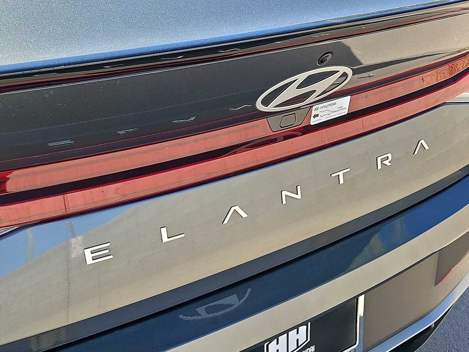 Thumbnail: 2025 Hyundai Elantra - 12