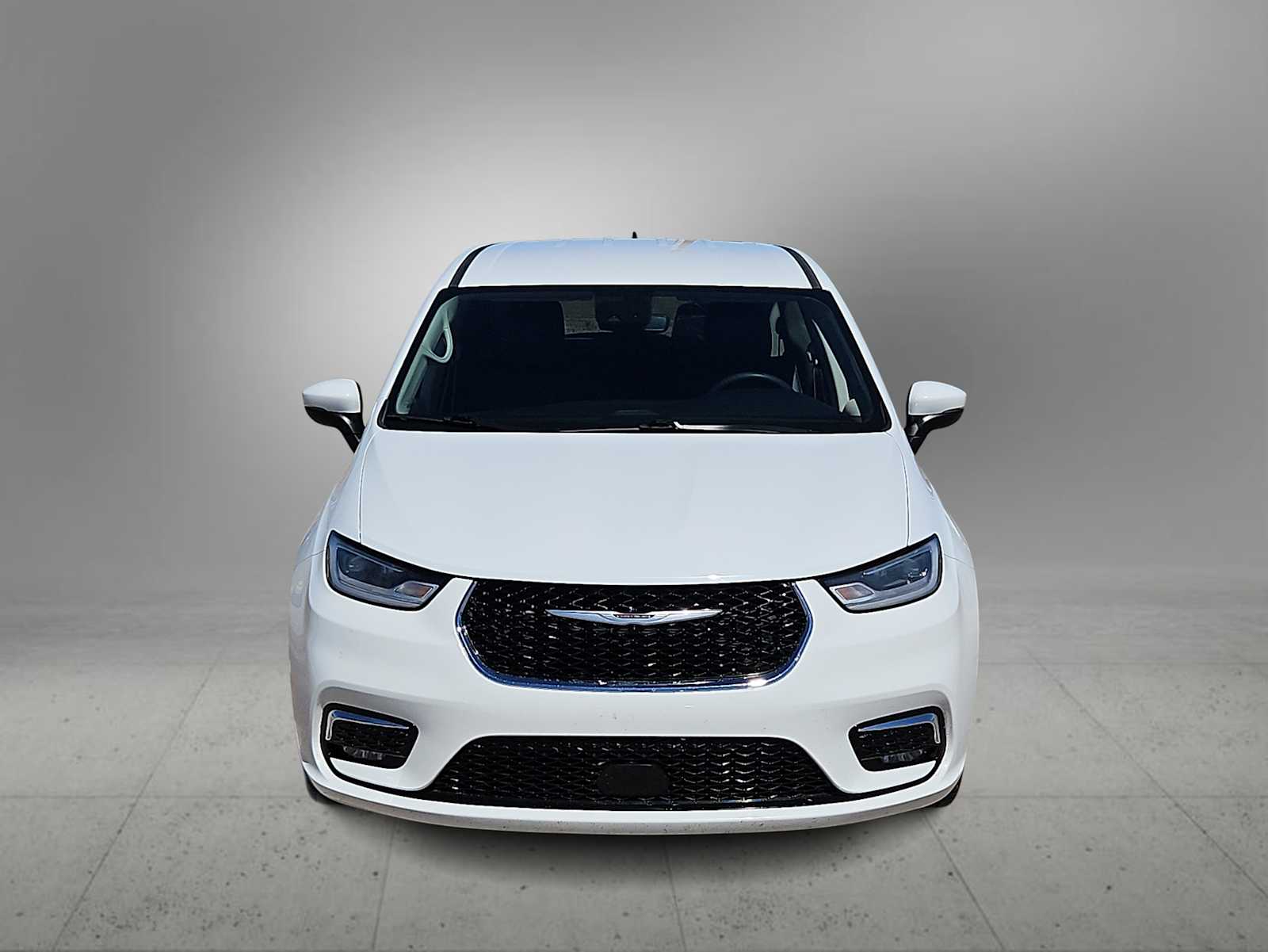 Thumbnail: 2023 Chrysler Pacifica - 3