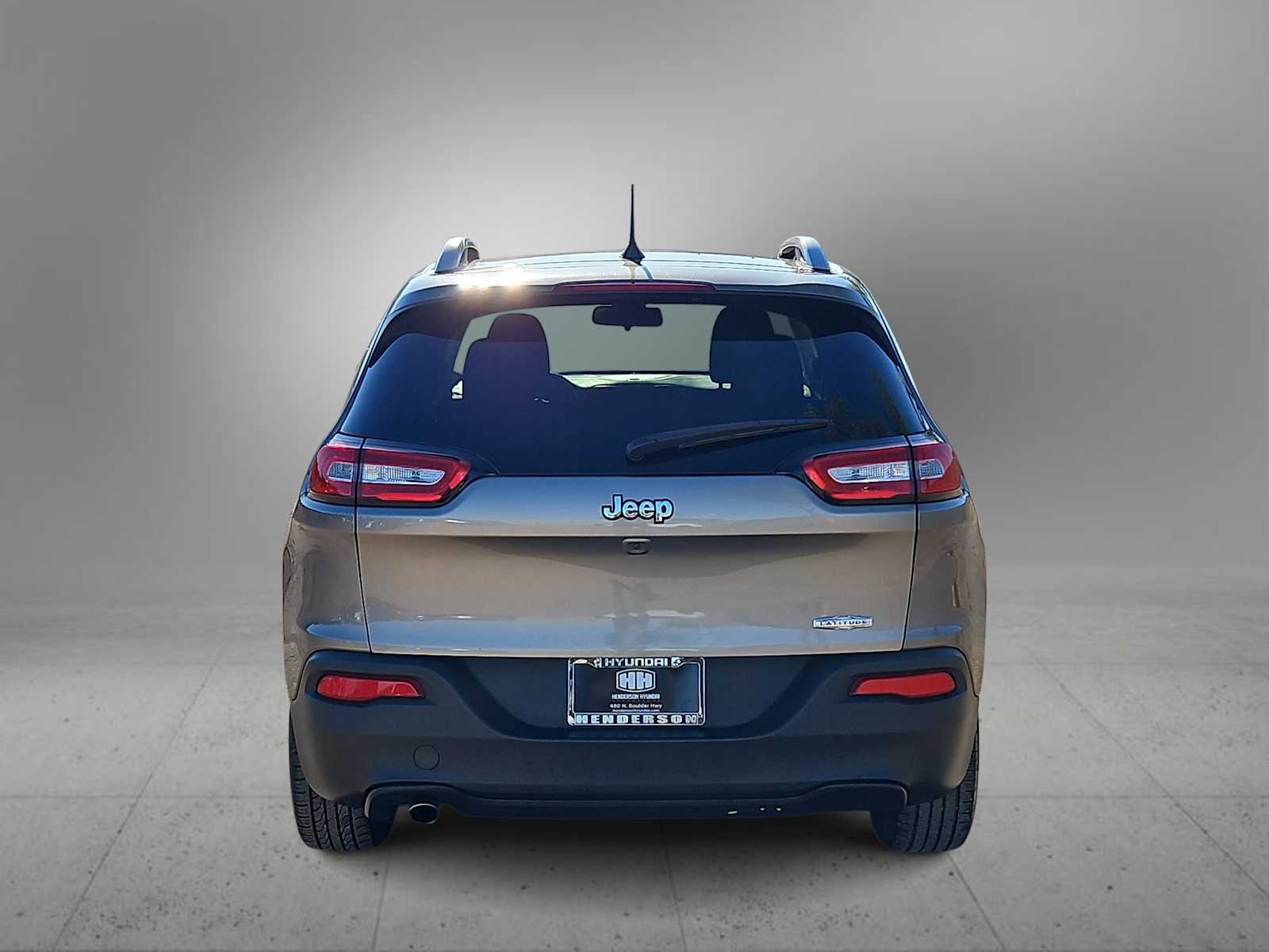 Thumbnail: 2017 Jeep Cherokee - 7