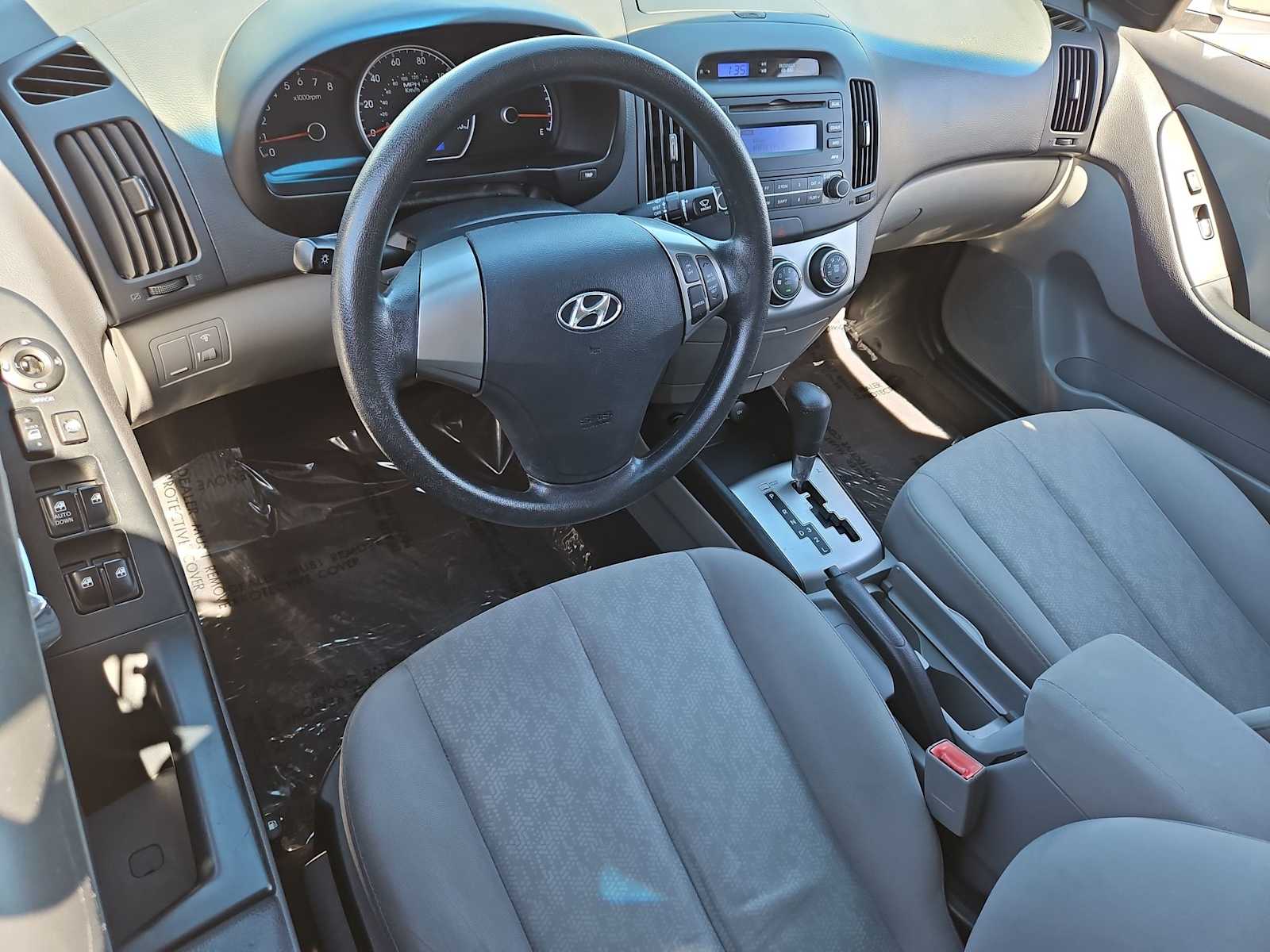 Thumbnail: 2010 Hyundai Elantra - 10