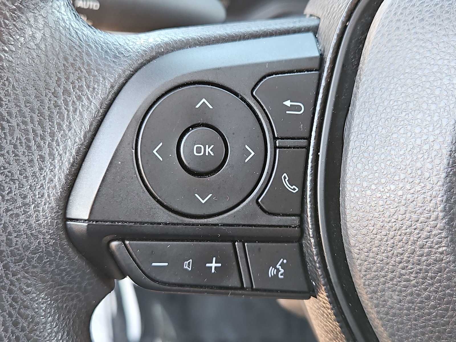 Thumbnail: 2021 Toyota Corolla - 23