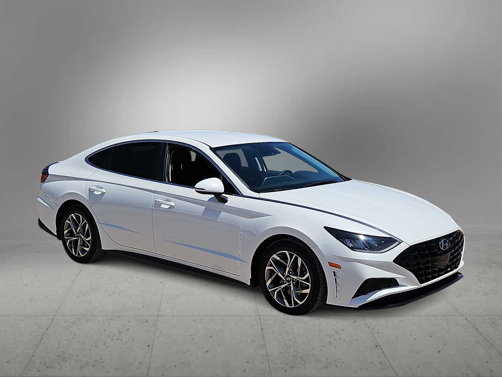 Thumbnail: 2022 Hyundai Sonata - 2